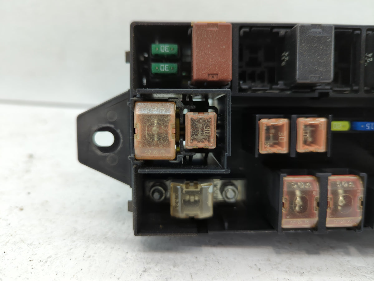 2005-2008 Subaru Forester Fusebox Fuse Box Panel Relay Module P/N:82231SA500 82231SA400 Fits Fits 2005 2006 2007 2008 OEM Us