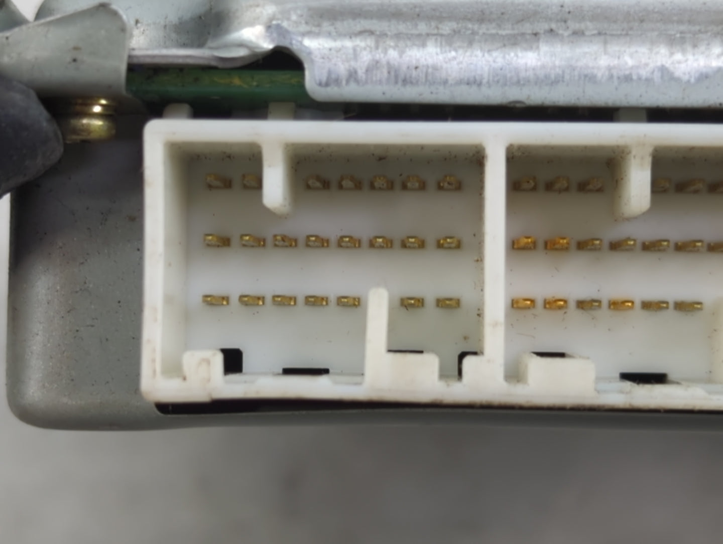 2005 Subaru Impreza PCM Engine Control Computer ECU ECM PCU OEM P/N:22611AJ890 112200-8851 Fits OEM Used Auto Parts - Oemuse