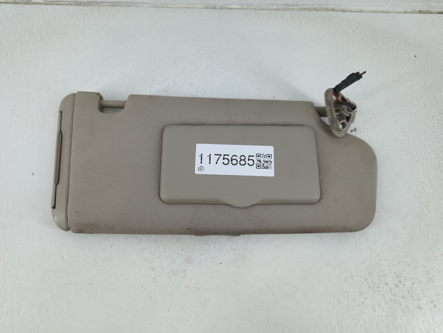 2002-2005 Subaru Legacy Sun Visor Shade Replacement Passenger Right Mirror Fits Fits 2002 2003 2004 2005 OEM Used Auto Parts