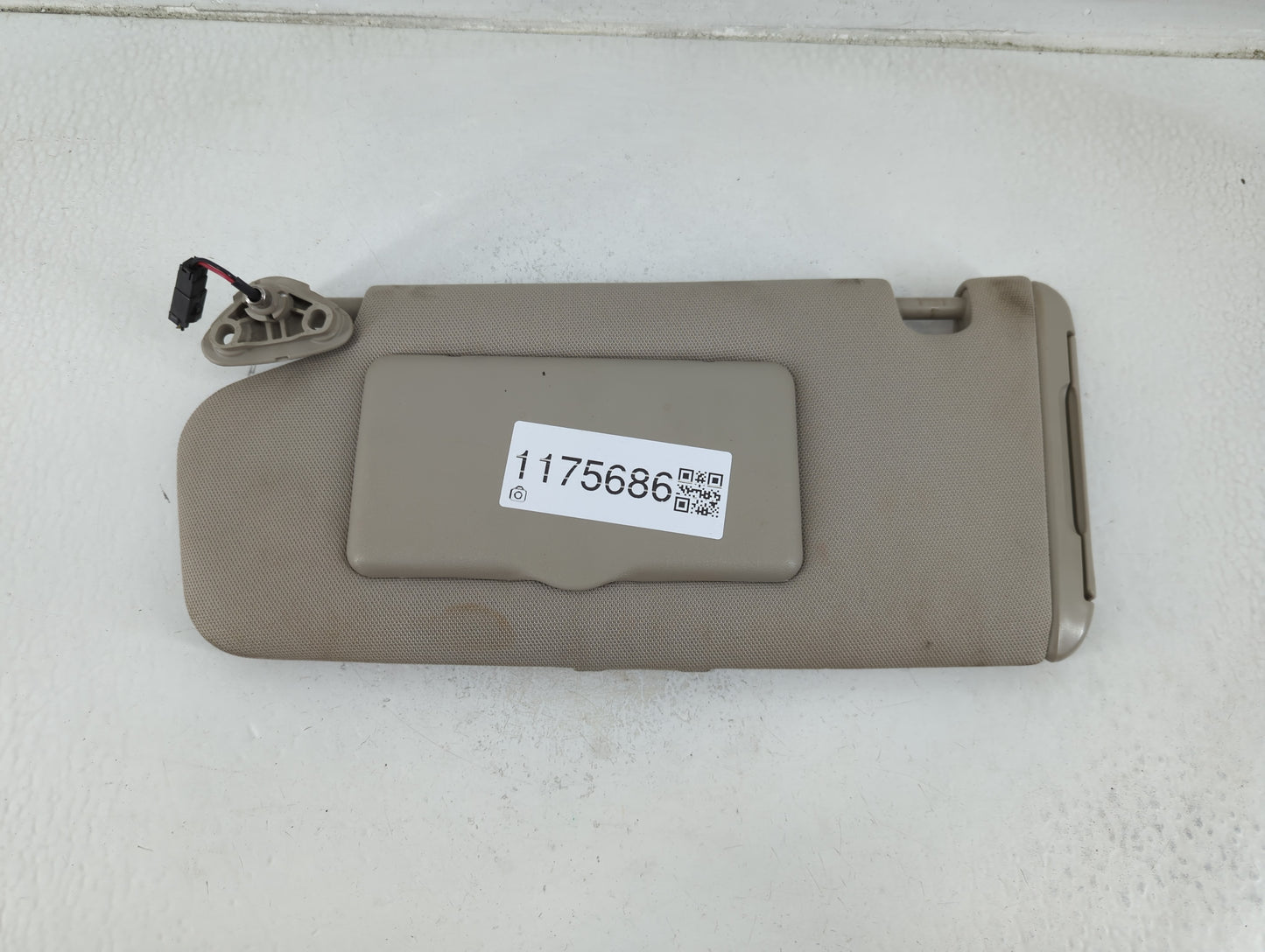 2002-2005 Subaru Legacy Sun Visor Shade Replacement Driver Left Mirror Fits Fits 2002 2003 2004 2005 OEM Used Auto Parts - O