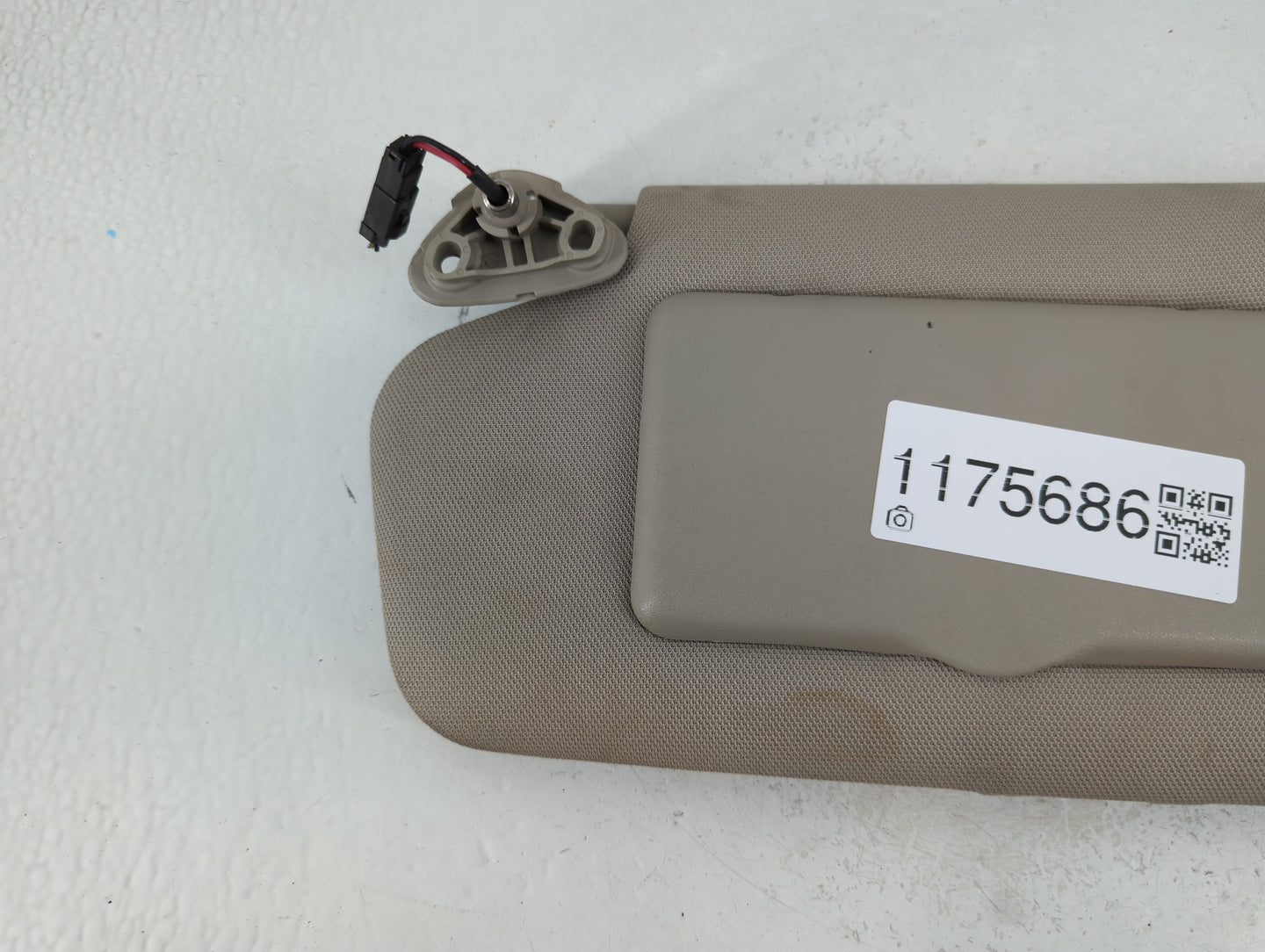 2002-2005 Subaru Legacy Sun Visor Shade Replacement Driver Left Mirror Fits Fits 2002 2003 2004 2005 OEM Used Auto Parts - O