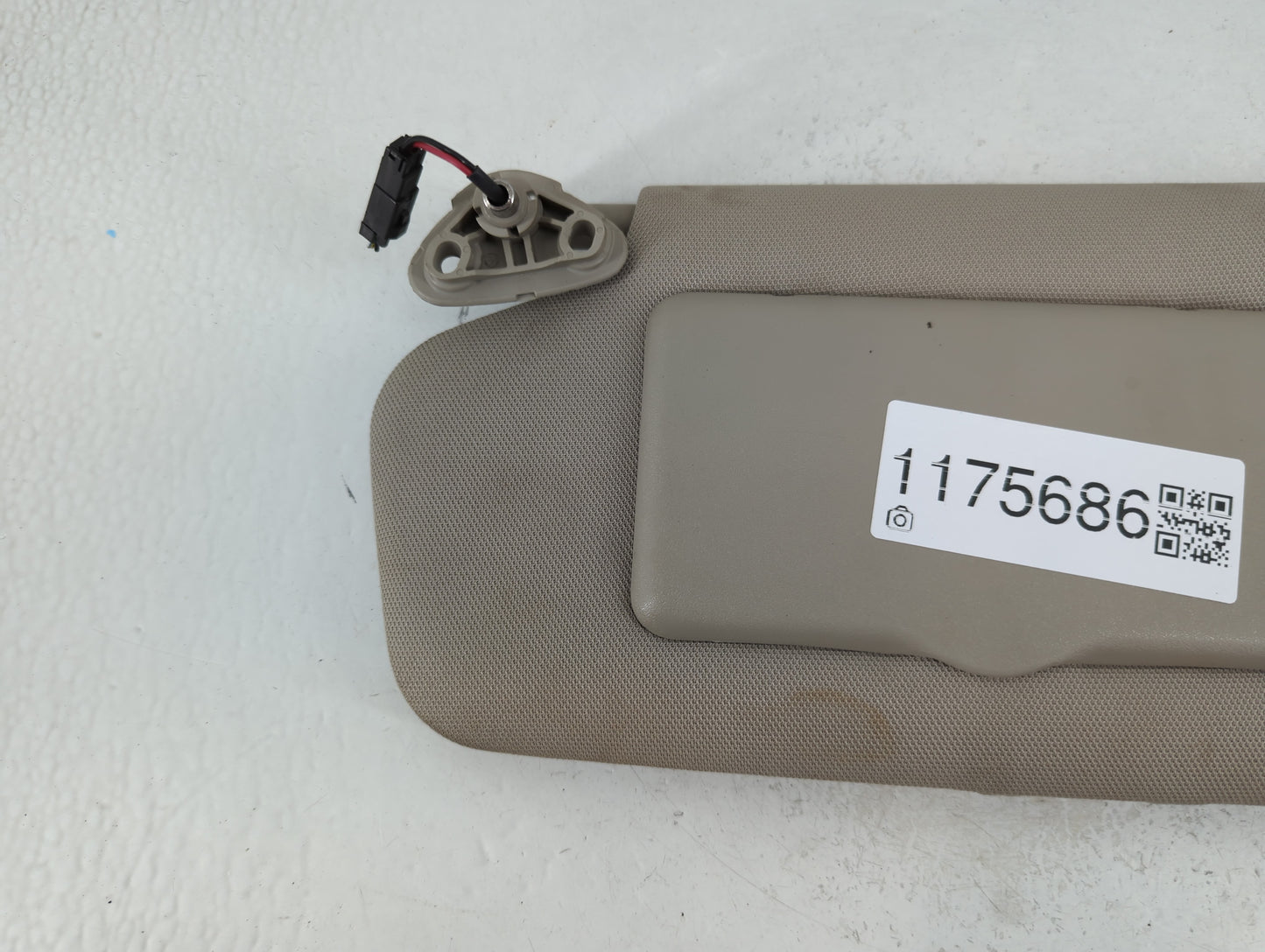2002-2005 Subaru Legacy Sun Visor Shade Replacement Driver Left Mirror Fits Fits 2002 2003 2004 2005 OEM Used Auto Parts - O
