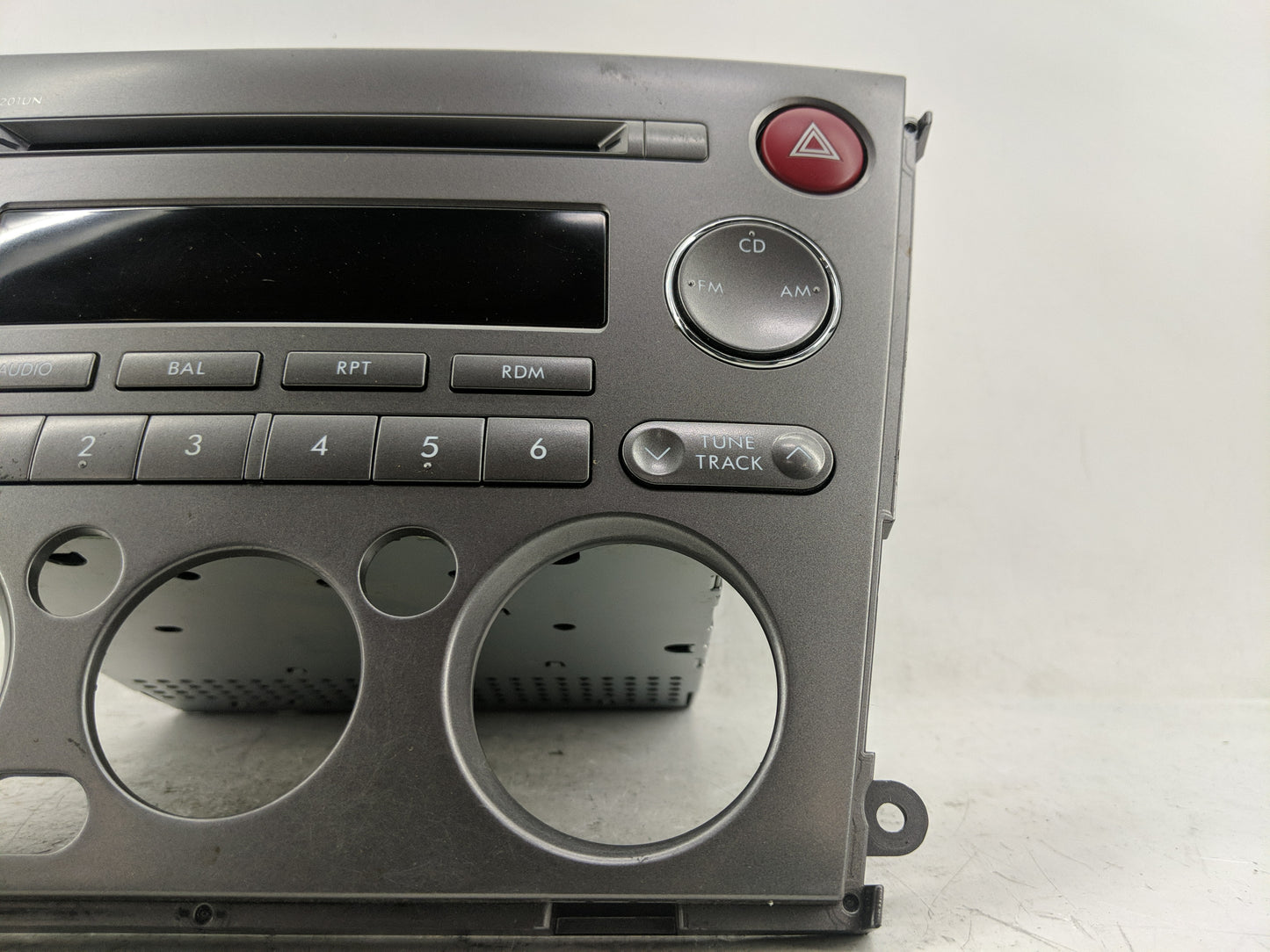 2005-2006 Subaru Legacy Radio AM FM Cd Player Receiver Replacement P/N:86201AG64A Fits Fits 2005 2006 OEM Used Auto Parts - 
