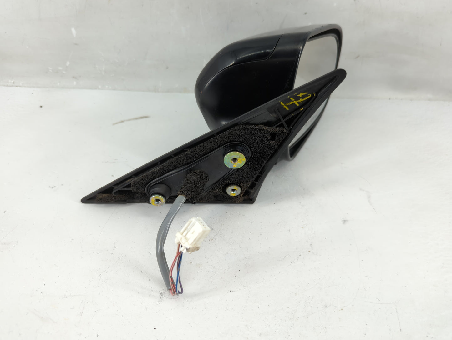 2005-2009 Subaru Legacy Passenger Right Side View Manual Door Mirror - Oemusedautoparts1.com