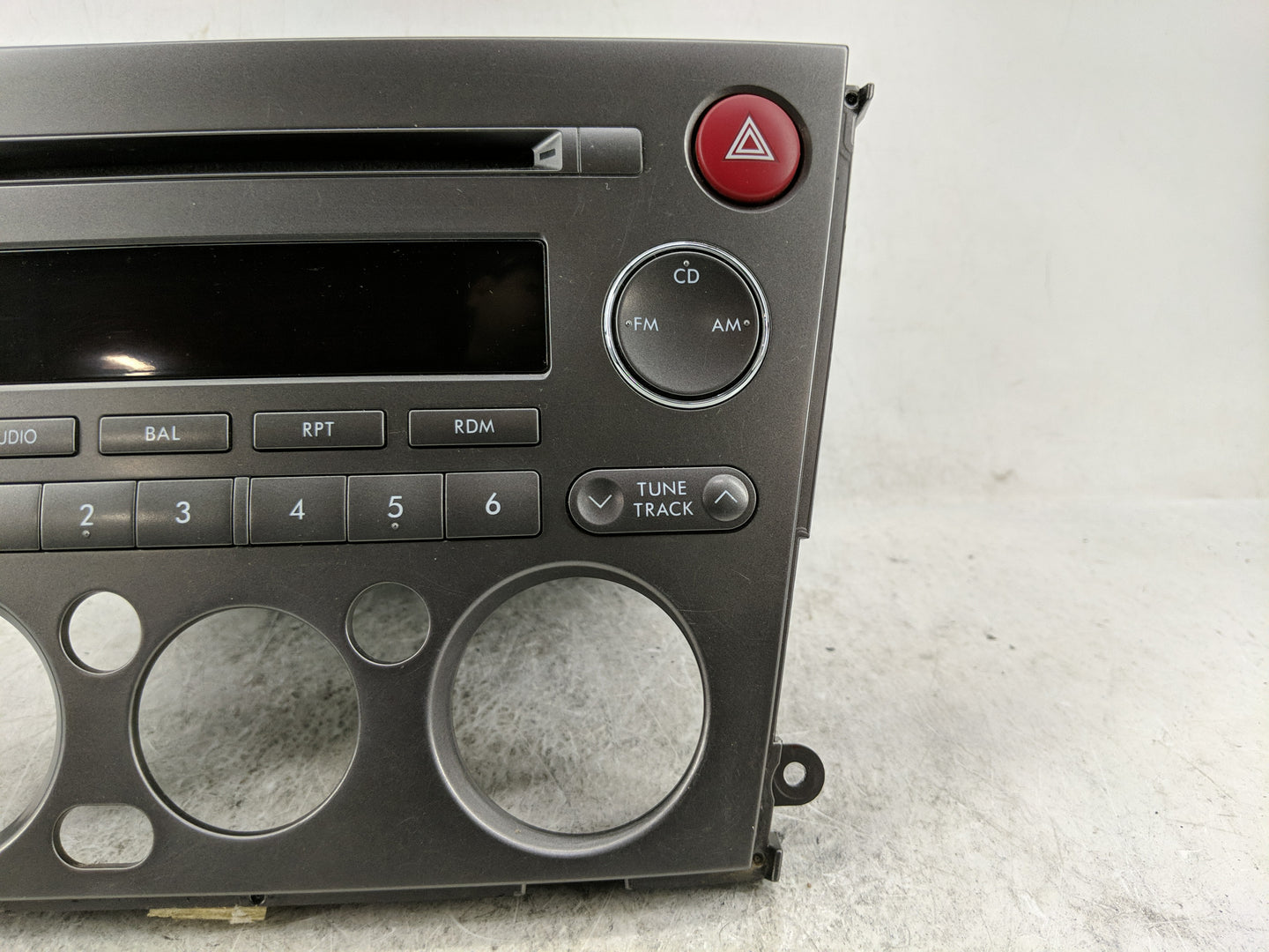 2005-2006 Subaru Legacy Radio AM FM Cd Player Receiver Replacement Fits Fits 2005 2006 OEM Used Auto Parts - Oemusedautopart