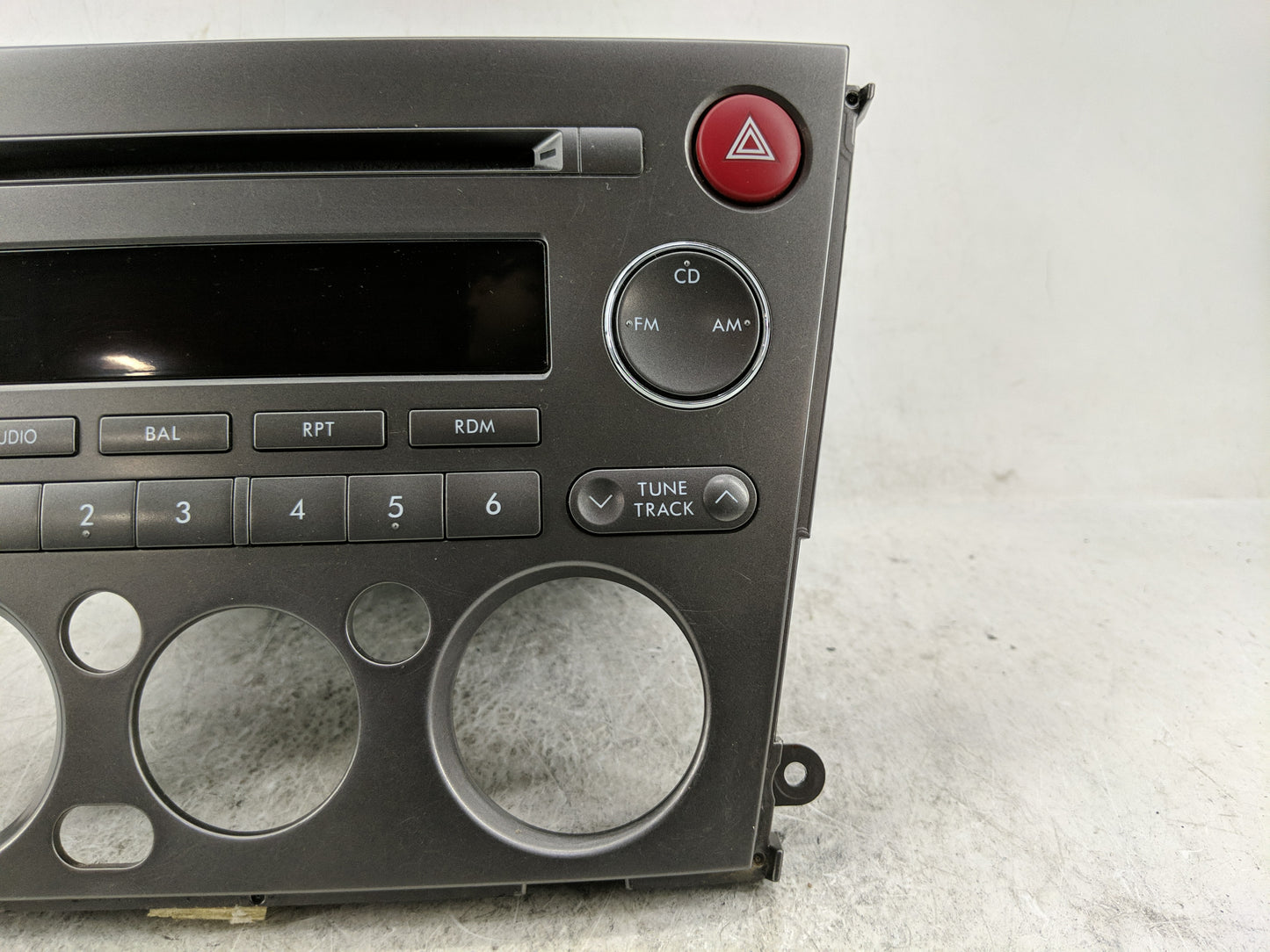 2005-2006 Subaru Legacy Radio AM FM Cd Player Receiver Replacement Fits Fits 2005 2006 OEM Used Auto Parts - Oemusedautopart