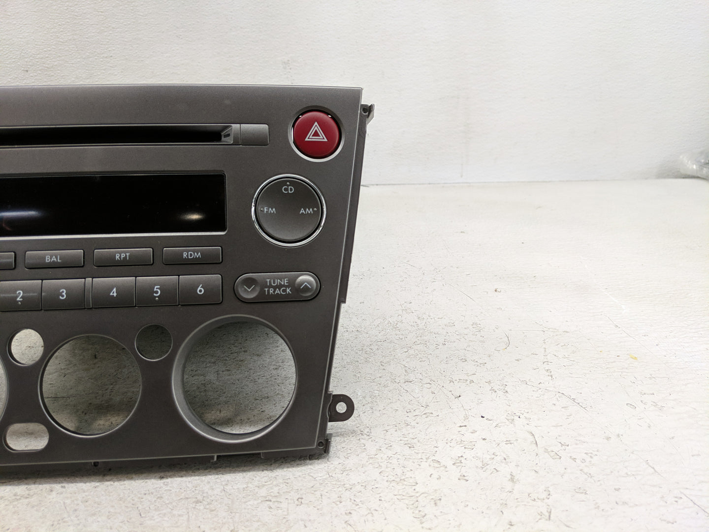 2005-2006 Subaru Legacy Radio AM FM Cd Player Receiver Replacement Fits Fits 2005 2006 OEM Used Auto Parts - Oemusedautopart