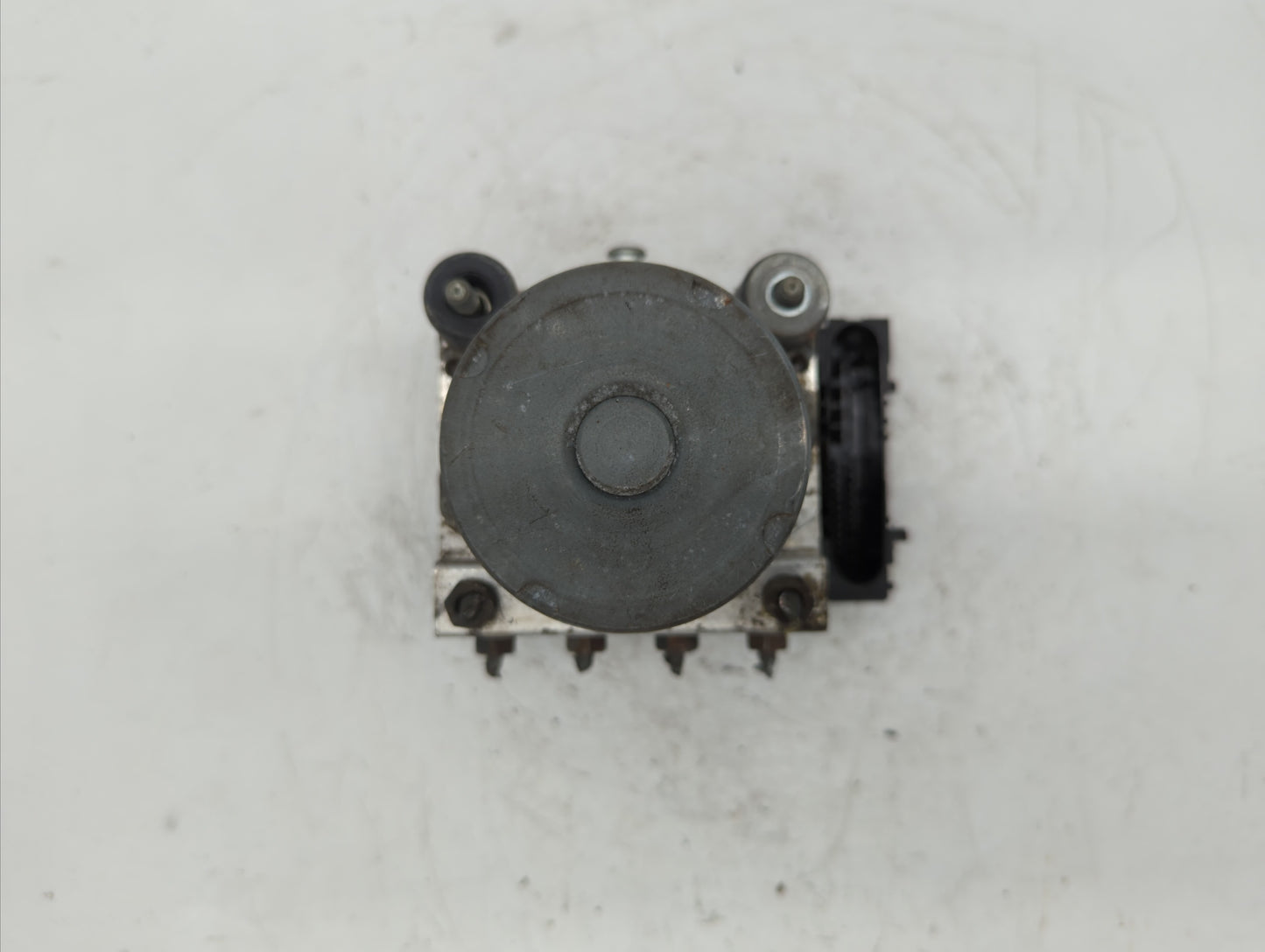 2005 Subaru Legacy ABS Pump Control Module Replacement P/N:6156A 02359 0 265 800 464 Fits OEM Used Auto Parts - Oemusedautop