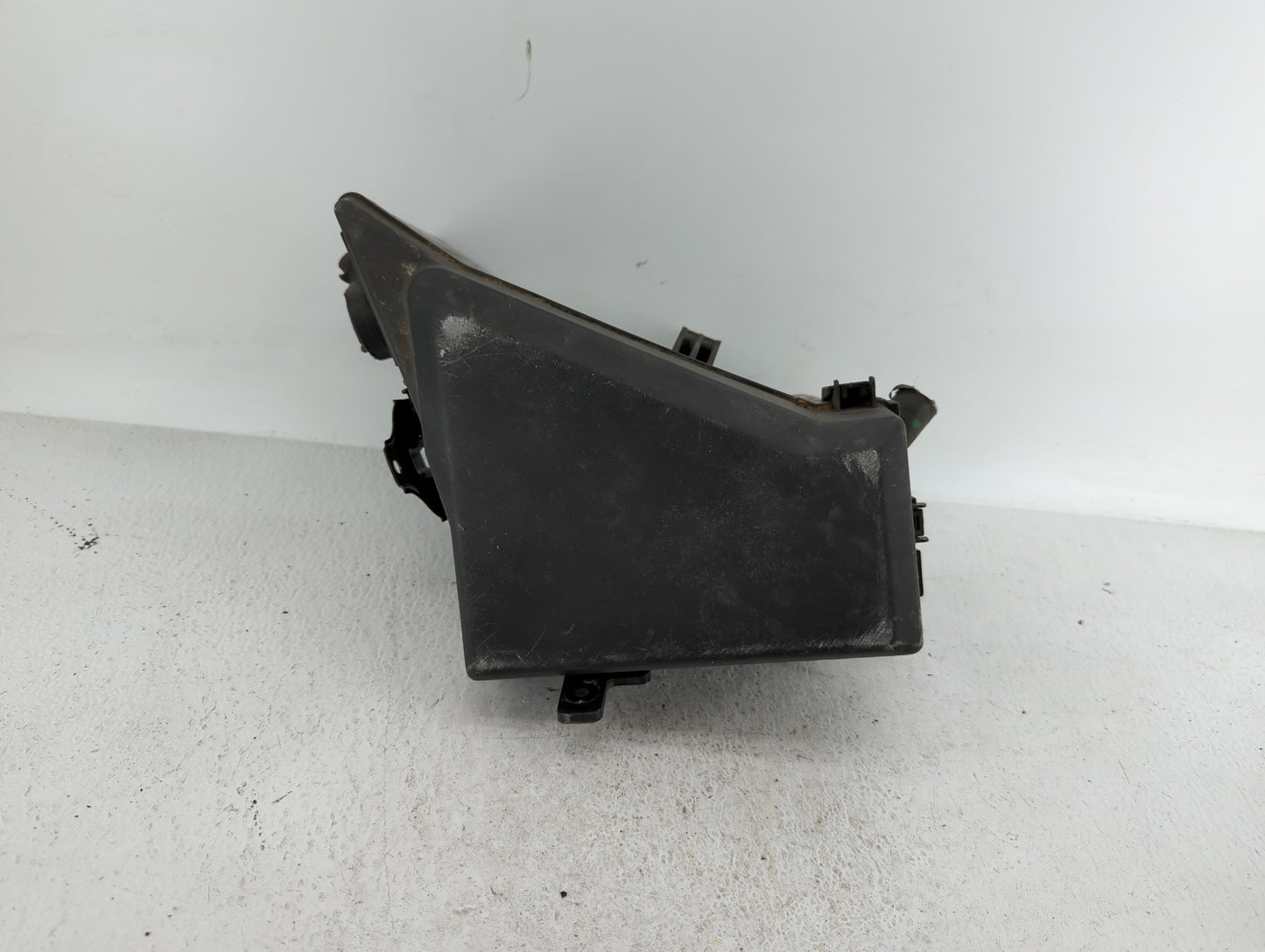 2002-2005 Subaru Legacy Fusebox Fuse Box Panel Relay Module P/N:MB502000B MB502050B Fits Fits 2002 2003 2004 2005 OEM Used A