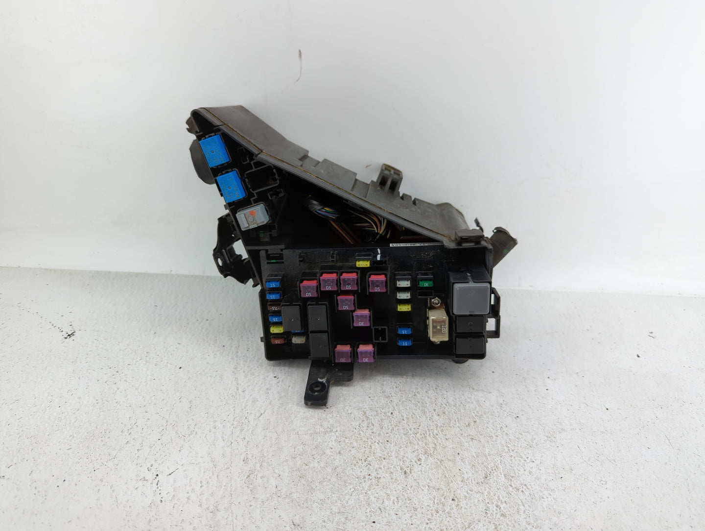 2002-2005 Subaru Legacy Fusebox Fuse Box Panel Relay Module P/N:MB502000B MB502050B Fits Fits 2002 2003 2004 2005 OEM Used A