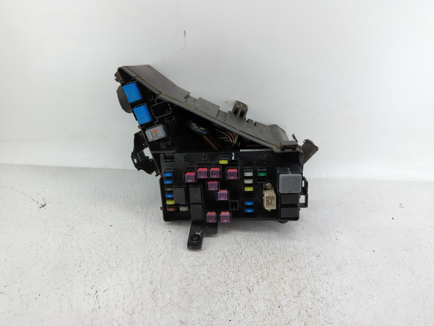 2002-2005 Subaru Legacy Fusebox Fuse Box Panel Relay Module P/N:MB502000B MB502050B Fits Fits 2002 2003 2004 2005 OEM Used A