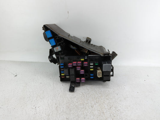 2002-2005 Subaru Legacy Fusebox Fuse Box Panel Relay Module P/N:MB502000B MB502050B Fits Fits 2002 2003 2004 2005 OEM Used Auto Parts