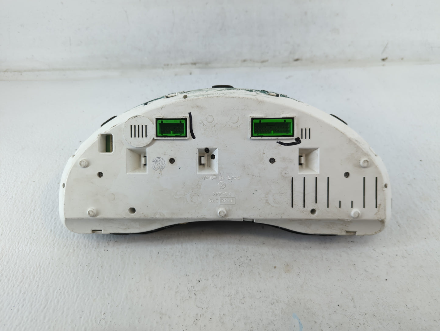 2005 Subaru Legacy Instrument Cluster Speedometer Gauges P/N:850 15 AG 11A 0261005, 850I5AG Fits OEM Used Auto Parts - Oemus