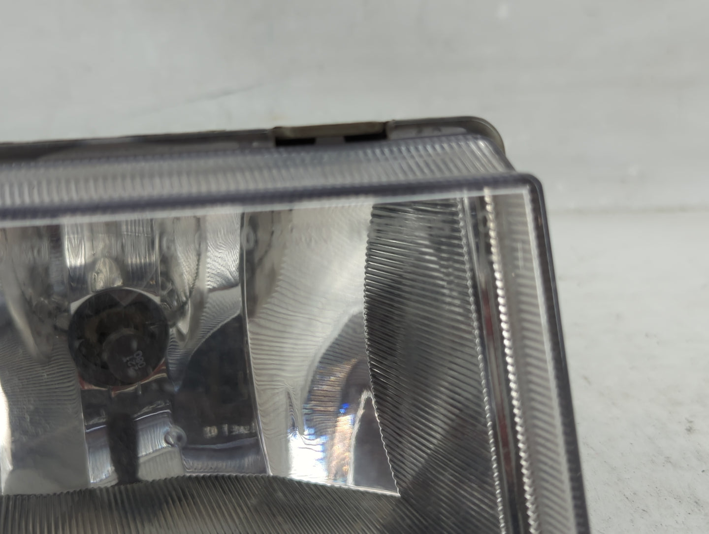 2004-2008 Suzuki Forenza Driver Left Oem Front Light Lamp - Oemusedautoparts1.com