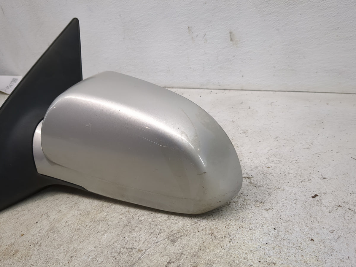 2004-2008 Suzuki Forenza Driver Side View Mirror - Left Door Mirror OEM Used - Oemusedautoparts1.com