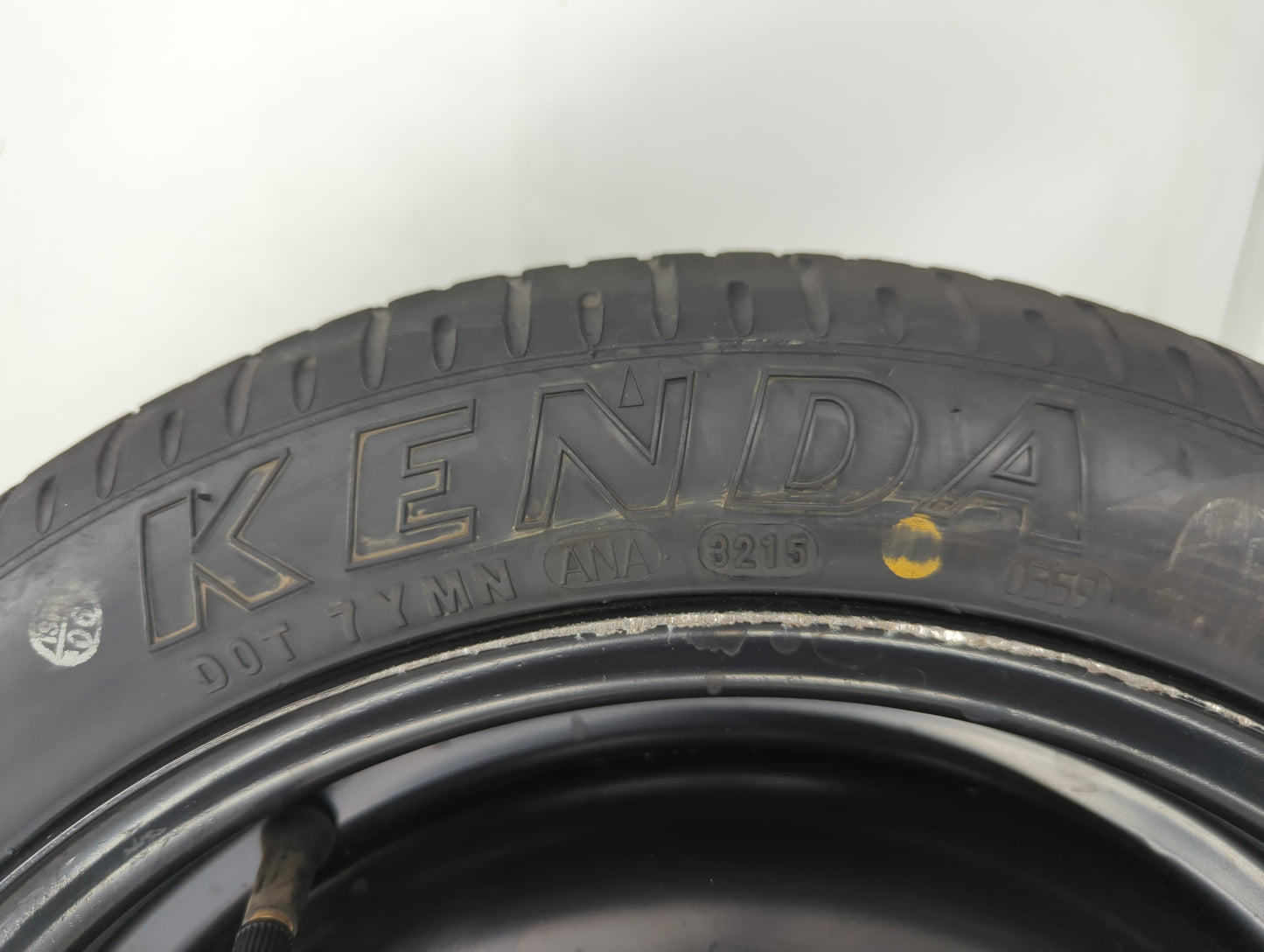 2004-2008 Suzuki Forenza Spare Donut Tire Wheel Rim Oem - Oemusedautoparts1.com