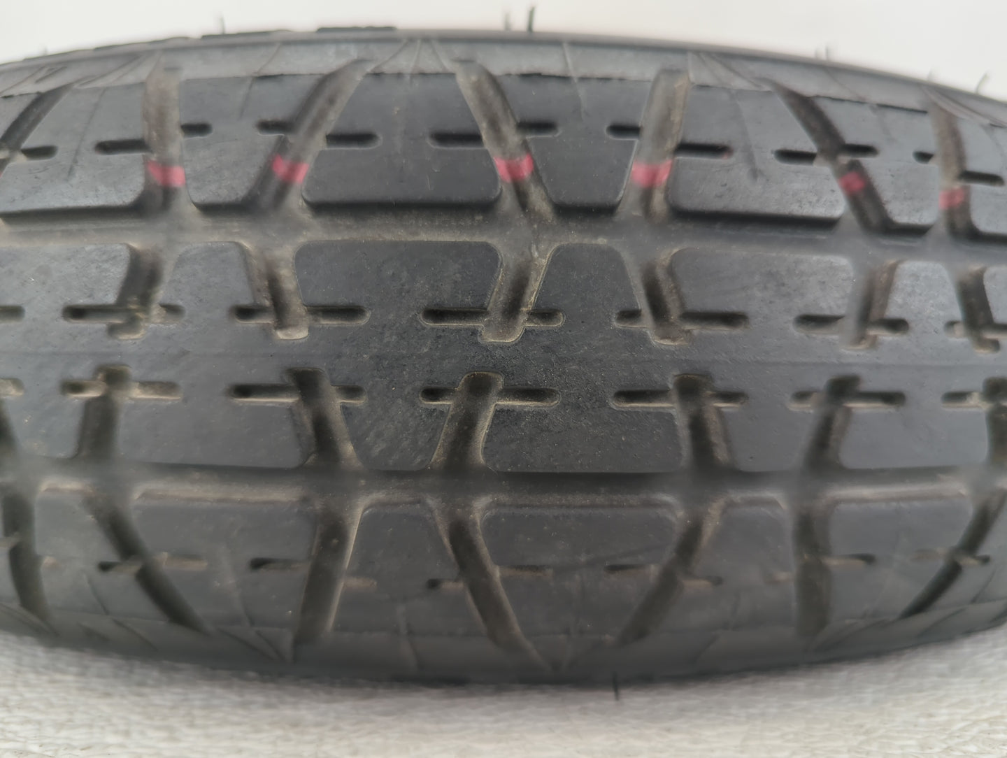 2004-2008 Suzuki Forenza Spare Donut Tire Wheel Rim Oem - Oemusedautoparts1.com