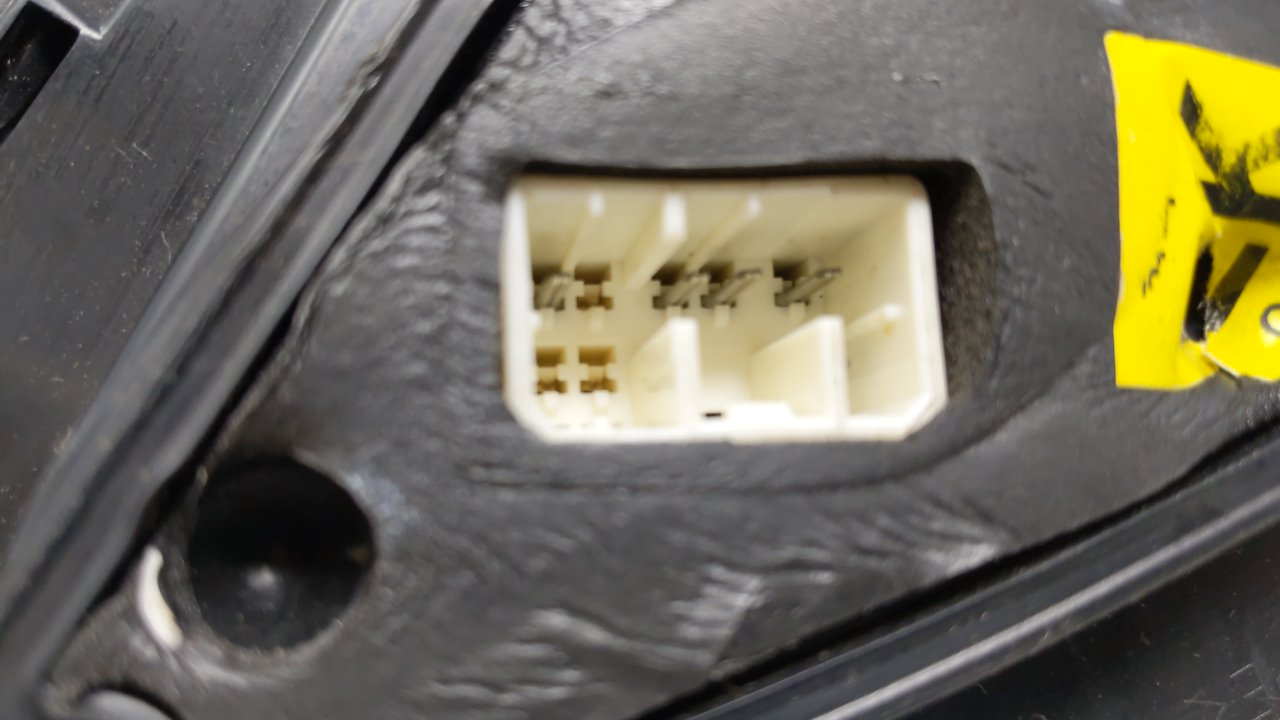 2005-2008 Suzuki Reno Driver Side View Mirror - Left Door Mirror OEM Used - Oemusedautoparts1.com