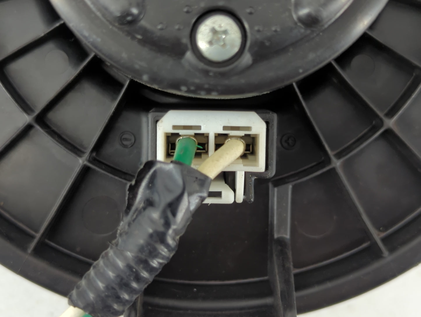 2004 Suzuki Vitara Rear Heater AC Blower Motor P/N:AY272700-5060 Fits Fits 2005 2006 OEM Used Auto Parts - Oemusedautoparts1