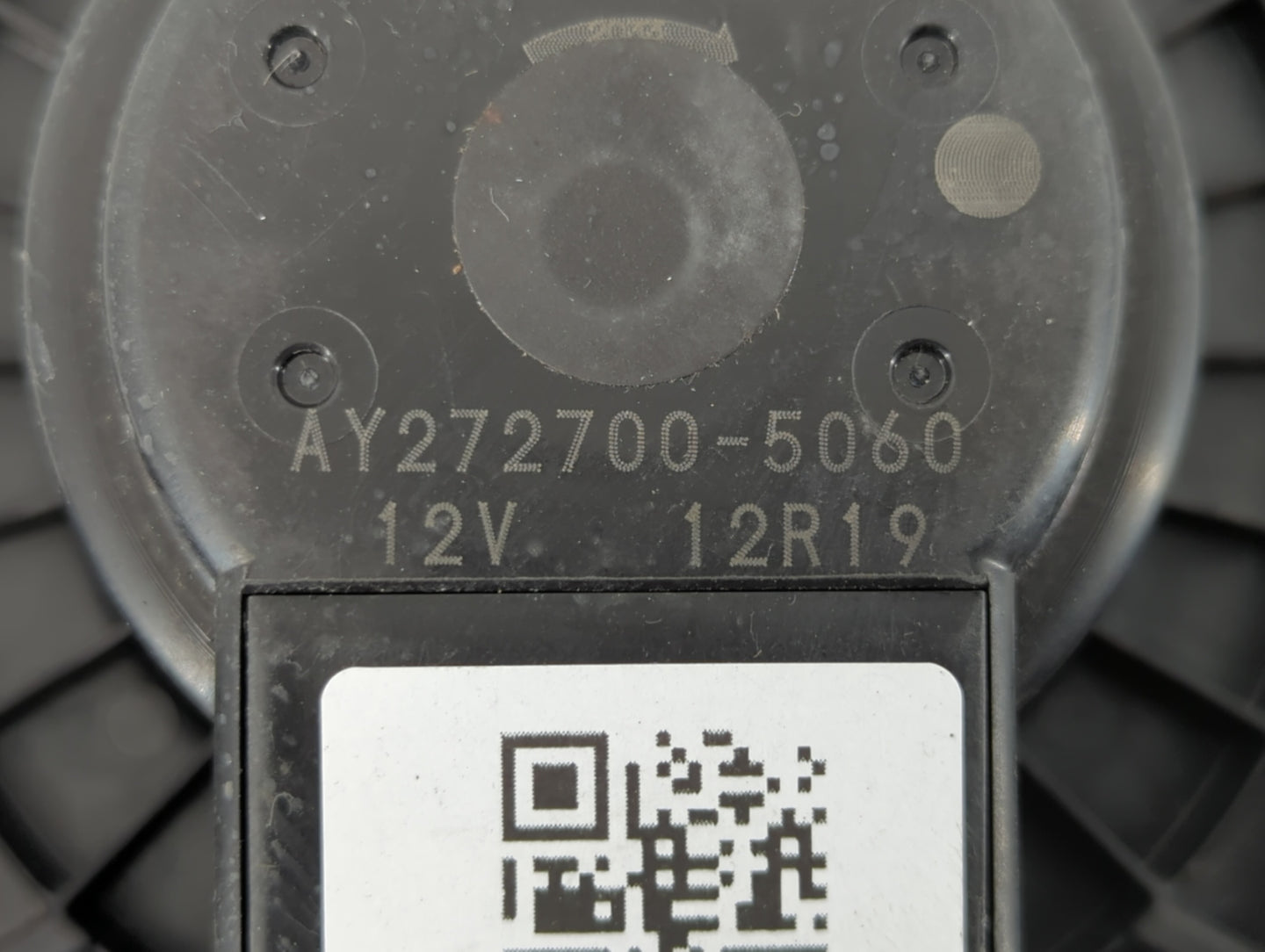 2004 Suzuki Vitara Rear Heater AC Blower Motor P/N:AY272700-5060 Fits Fits 2005 2006 OEM Used Auto Parts - Oemusedautoparts1