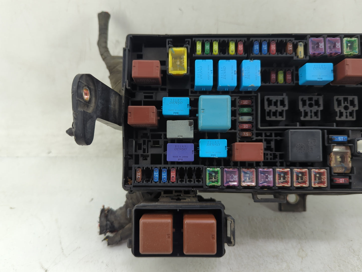 2003-2005 Toyota 4runner Fusebox Fuse Box Panel Relay Module P/N:82662-35A00 Fits Fits 2003 2004 2005 OEM Used Auto Parts - 