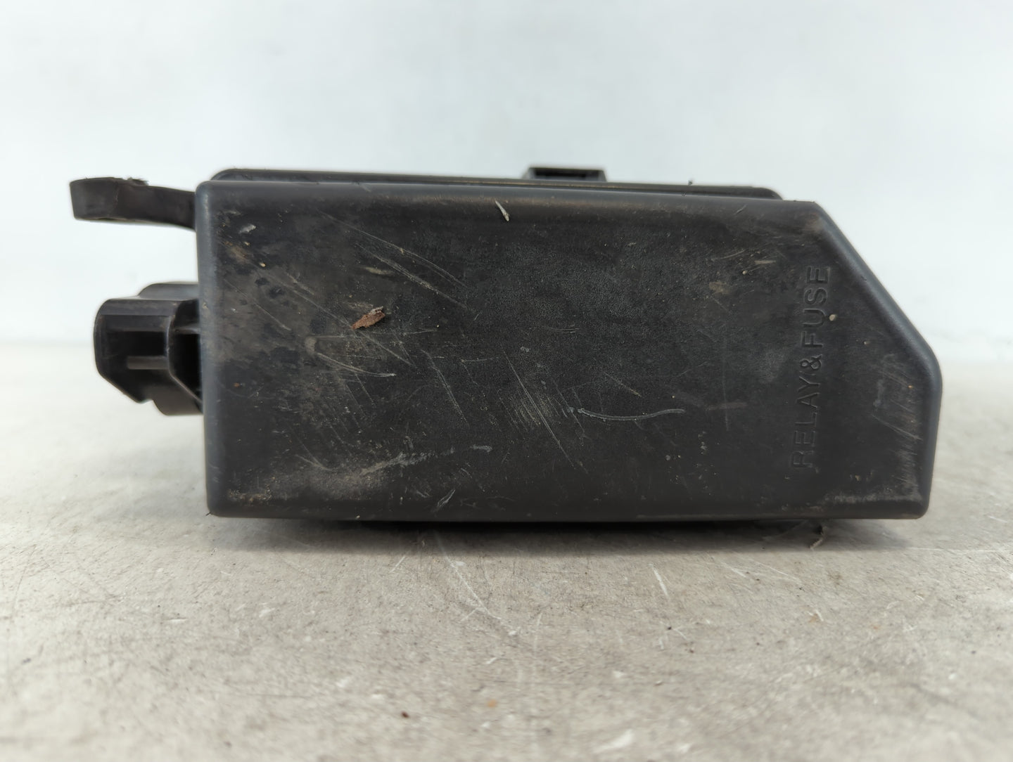 2005 Toyota Avalon Fusebox Fuse Box Panel Relay Module Fits OEM Used Auto Parts - Oemusedautoparts1.com