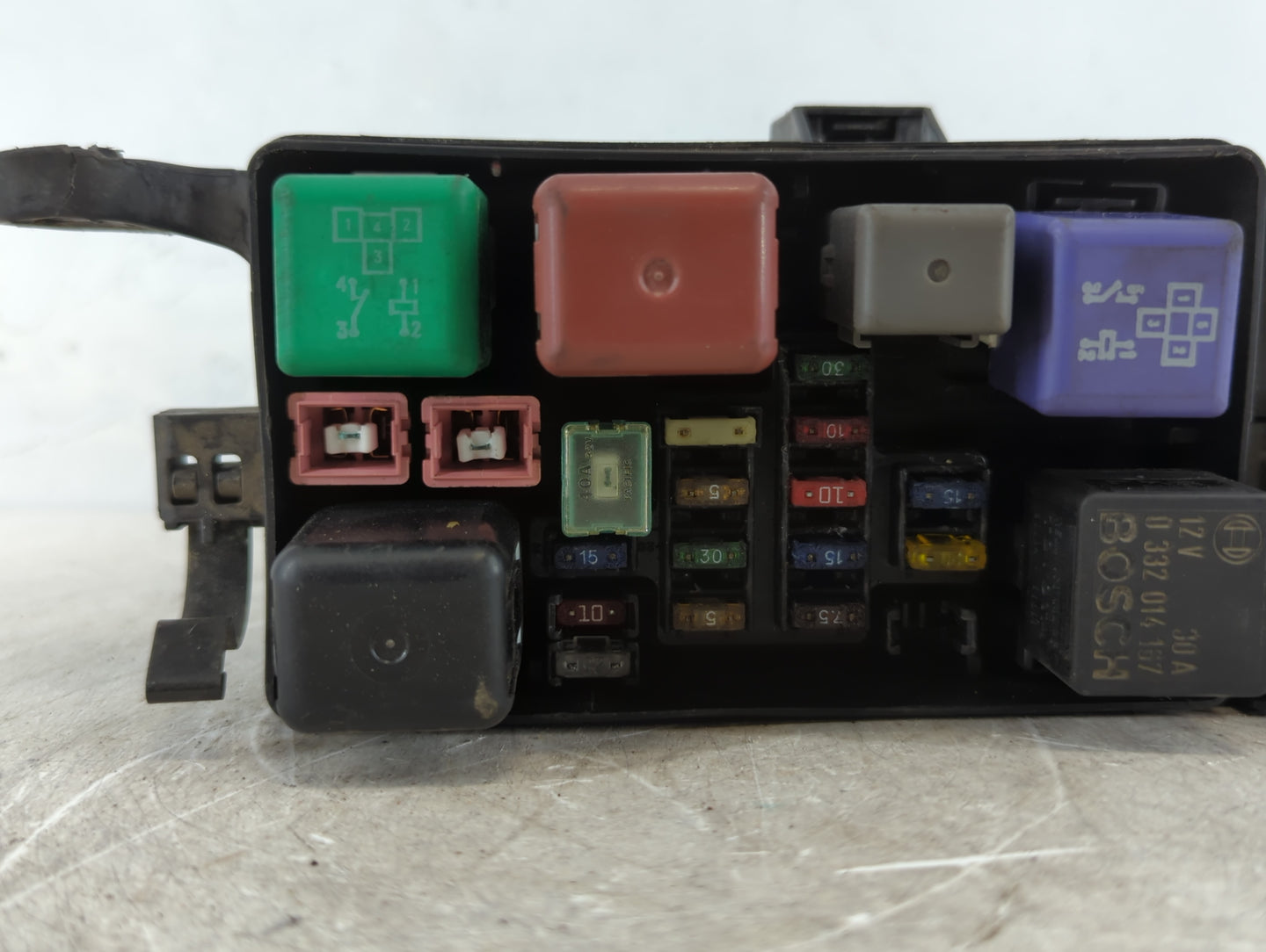 2005 Toyota Avalon Fusebox Fuse Box Panel Relay Module Fits OEM Used Auto Parts - Oemusedautoparts1.com