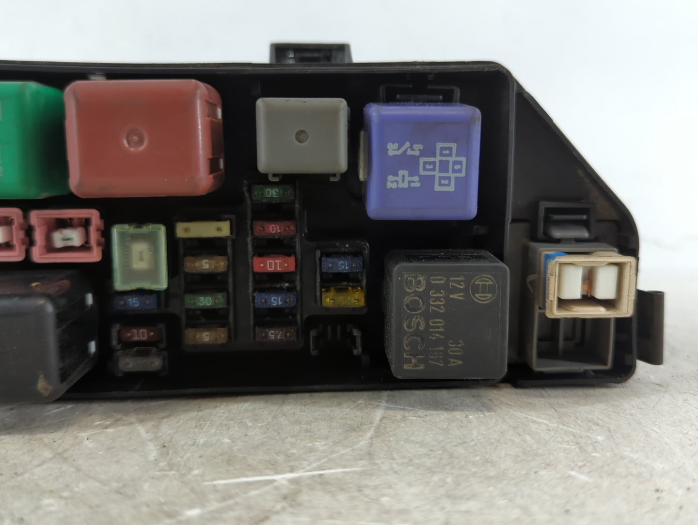 2005 Toyota Avalon Fusebox Fuse Box Panel Relay Module Fits OEM Used Auto Parts - Oemusedautoparts1.com