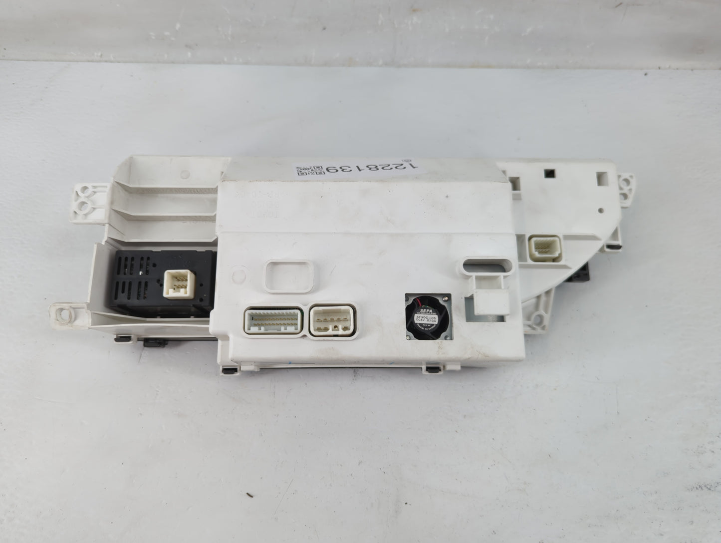 2005 Toyota Avalon Instrument Cluster Speedometer Gauges P/N:TN457300-3002 83290-07100-00 Fits OEM Used Auto Parts - Oemused