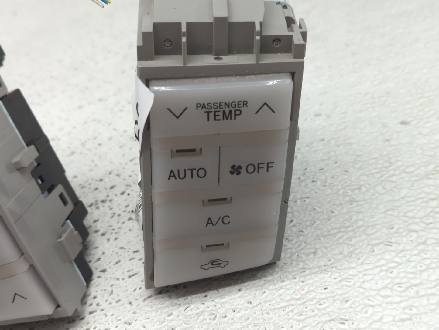 2005-2010 Toyota Avalon Climate Control Module Temperature AC/Heater Replacement P/N:55900-07160 Fits OEM Used Auto Parts - 