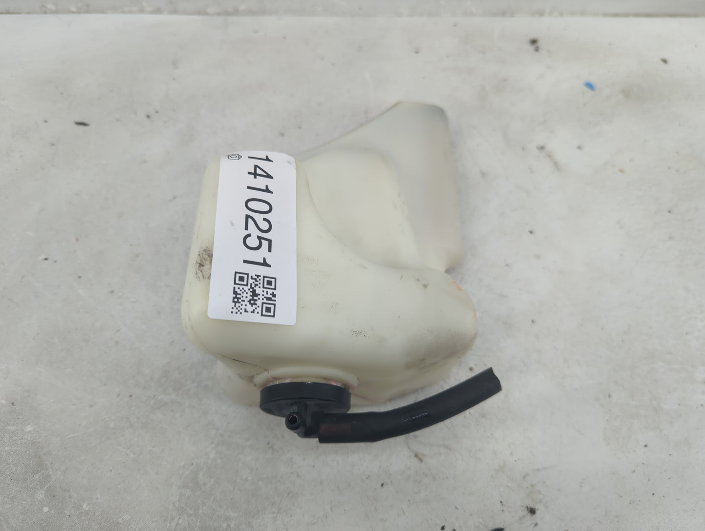 2005-2012 Toyota Avalon Radiator Coolant Overflow Expansion Tank Bottle - Oemusedautoparts1.com