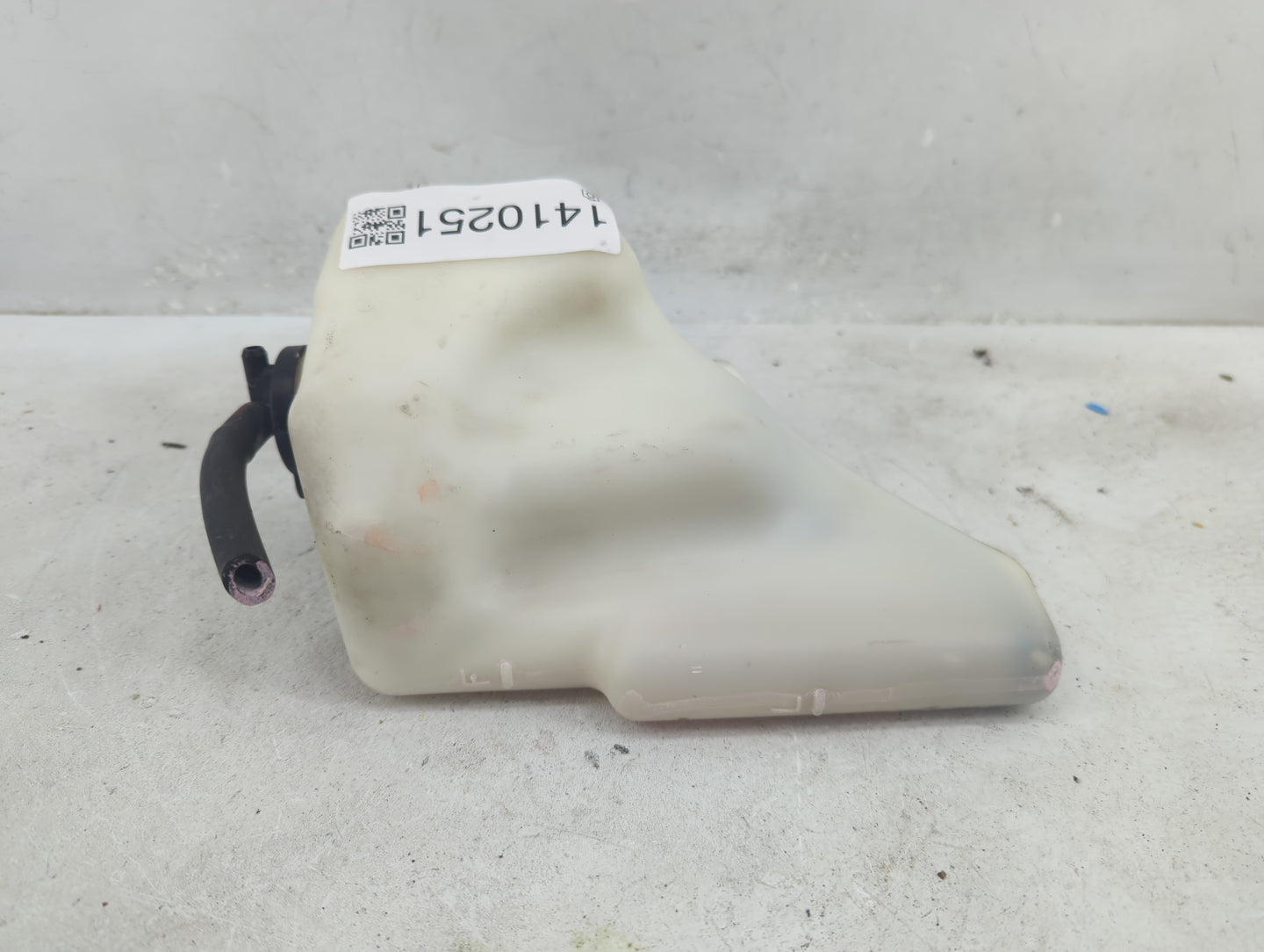 2005-2012 Toyota Avalon Radiator Coolant Overflow Expansion Tank Bottle 1410251 - Oemusedautoparts1.com
