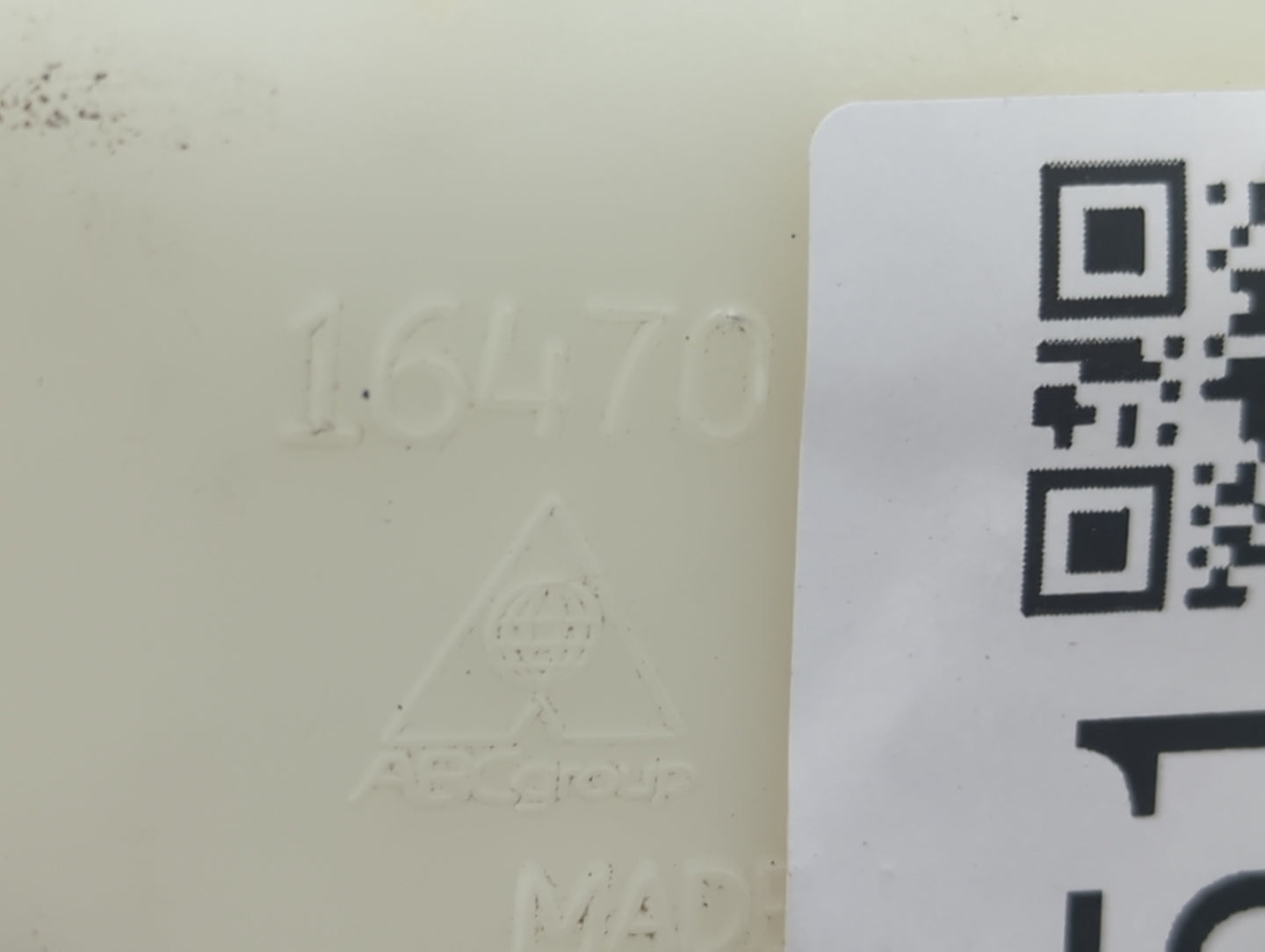 2005-2012 Toyota Avalon Radiator Coolant Overflow Expansion Tank Bottle 1410251 - Oemusedautoparts1.com