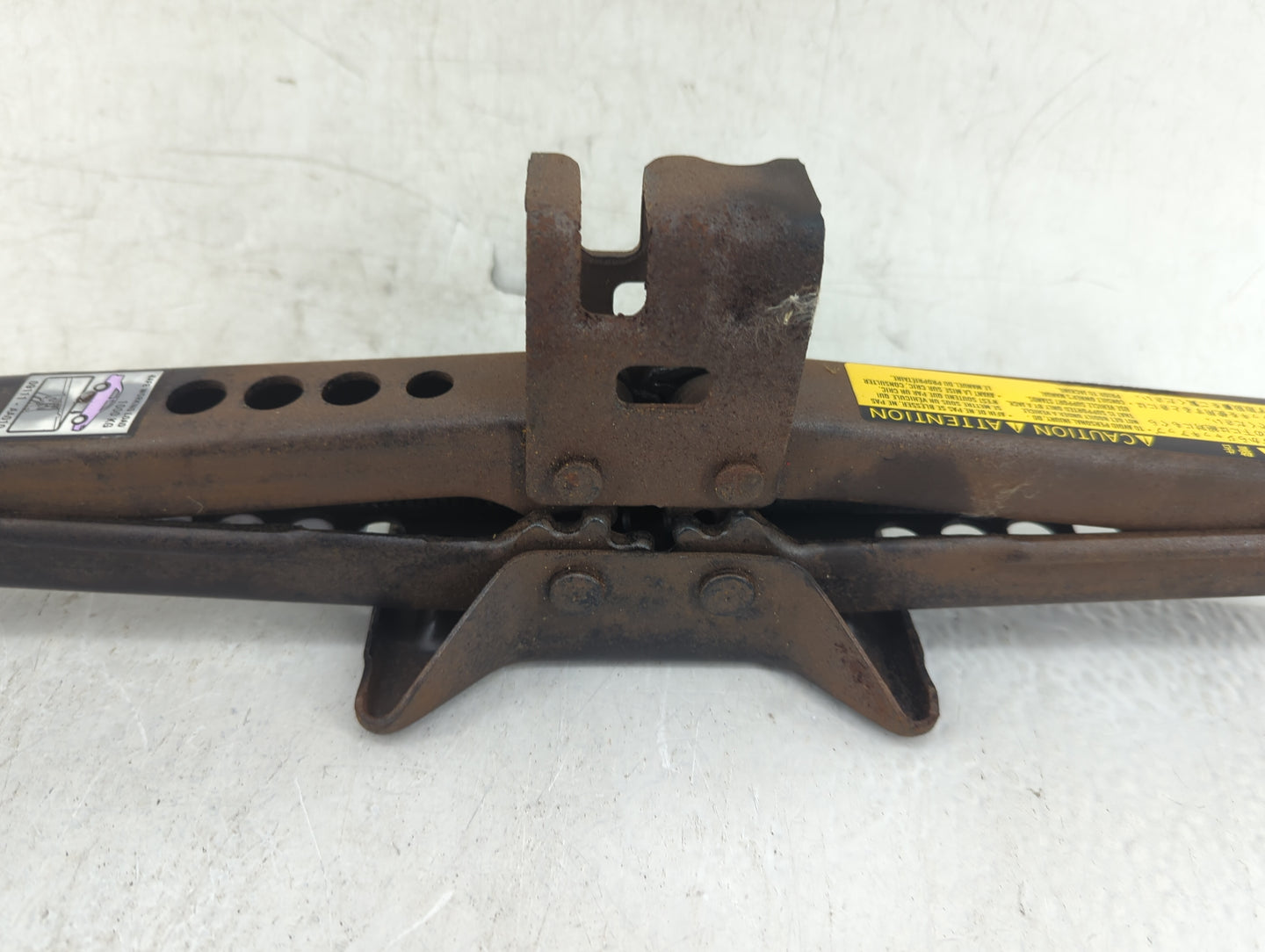 2005 Toyota Avalon Spare Scissor Car Jack - Oemusedautoparts1.com