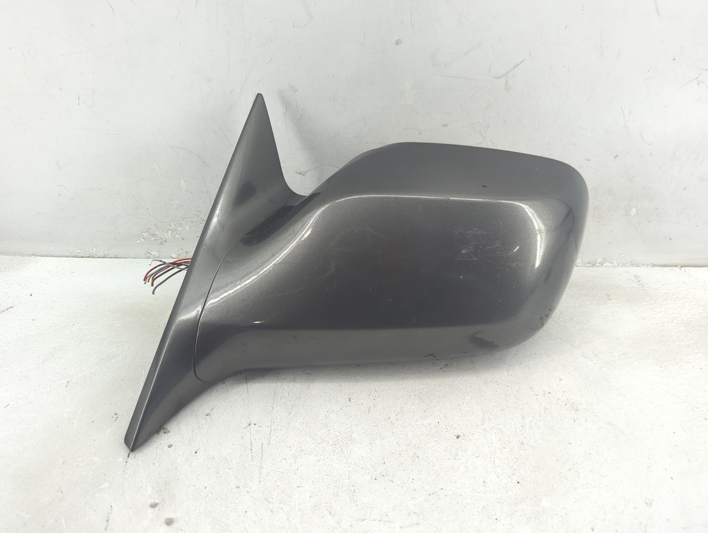 2005-2010 Toyota Avalon Driver Side View Mirror - Left Door Mirror OEM Used - Oemusedautoparts1.com