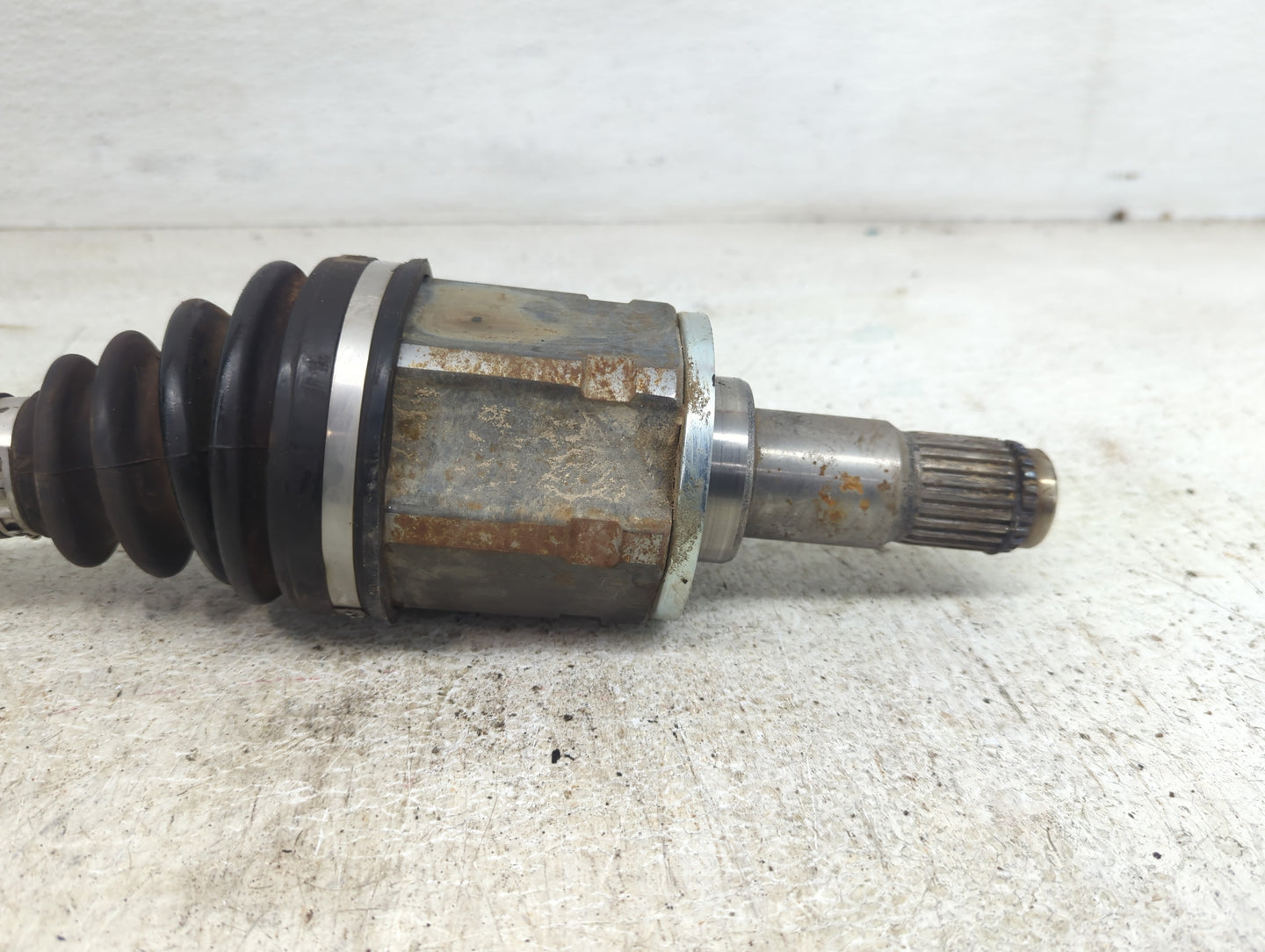 2005-2007 Toyota Avalon Axle Shaft Front Driver Cv C/v - Oemusedautoparts1.com
