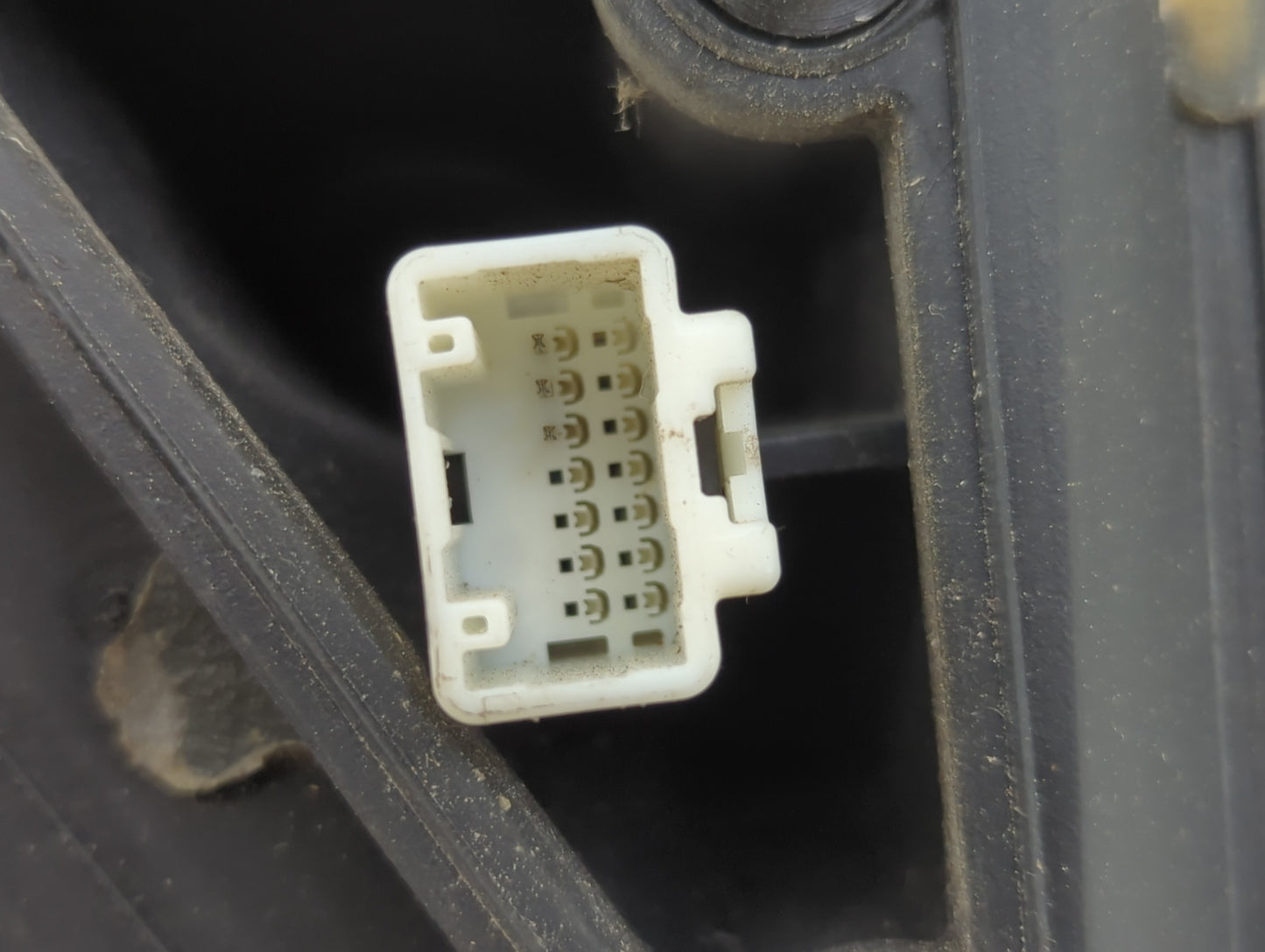 2005-2010 Toyota Avalon Passenger Side View Mirror - Right Door Mirror OEM Used - Oemusedautoparts1.com