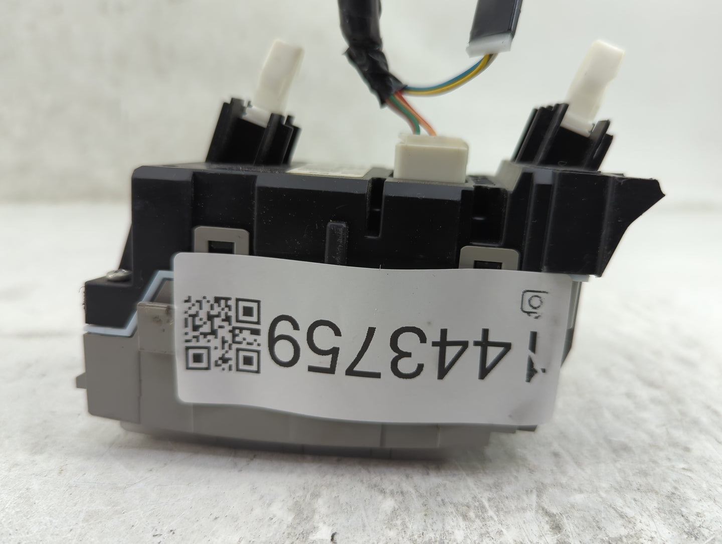 2005-2010 Toyota Avalon Climate Control Module Temperature AC/Heater Replacement P/N:55900-07160 MX146570-4020 Fits OEM Used