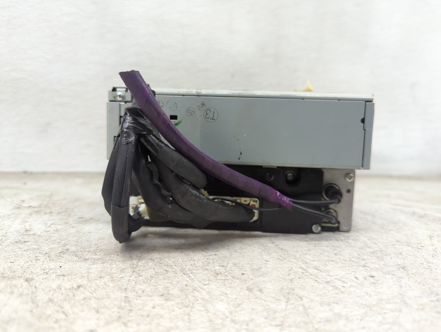 2005-2007 Toyota Avalon Radio AM FM Cd Player Receiver Replacement P/N:86120-AC140 122000-69400101 Fits Fits 2005 2006 2007 