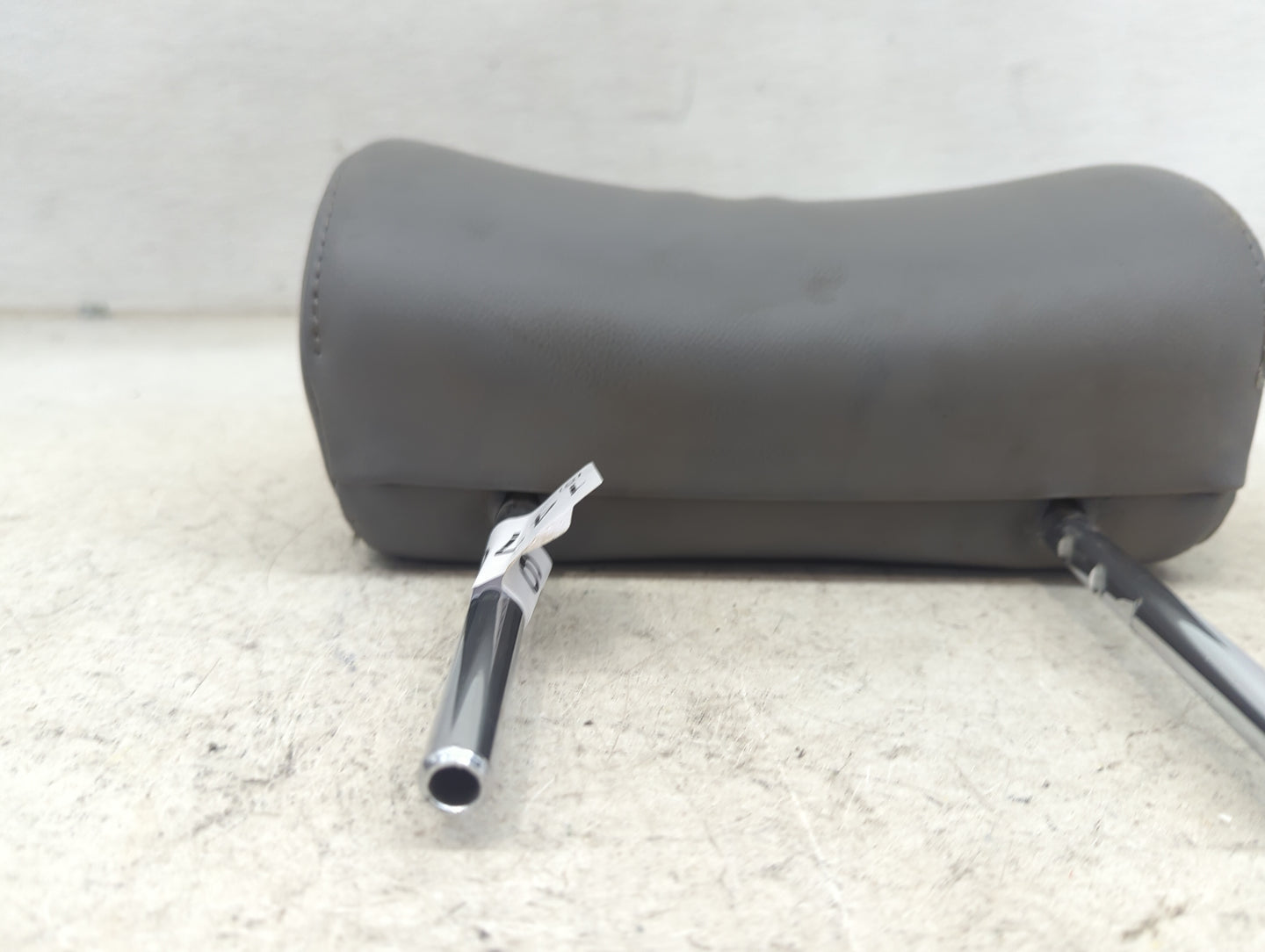 2005-2007 Toyota Avalon Headrest Head Rest Front Driver Passenger Seat Fits Fits 2005 2006 2007 OEM Used Auto Parts - Oemuse