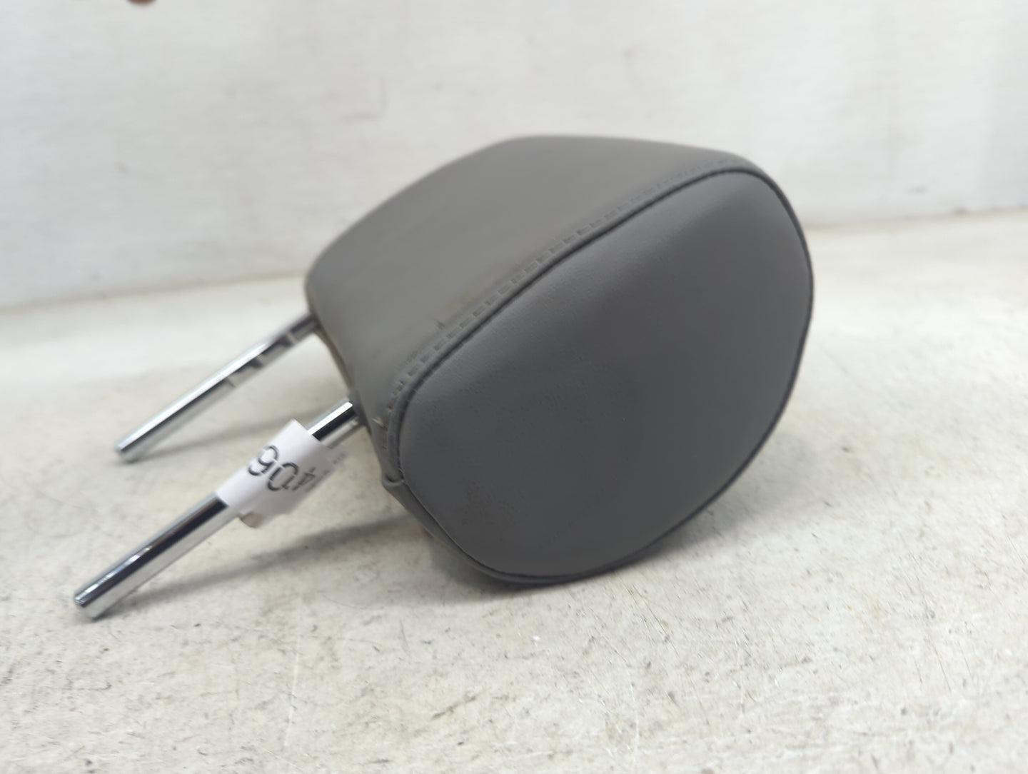 2005-2007 Toyota Avalon Headrest Head Rest Front Driver Passenger Seat Fits Fits 2005 2006 2007 OEM Used Auto Parts - Oemuse