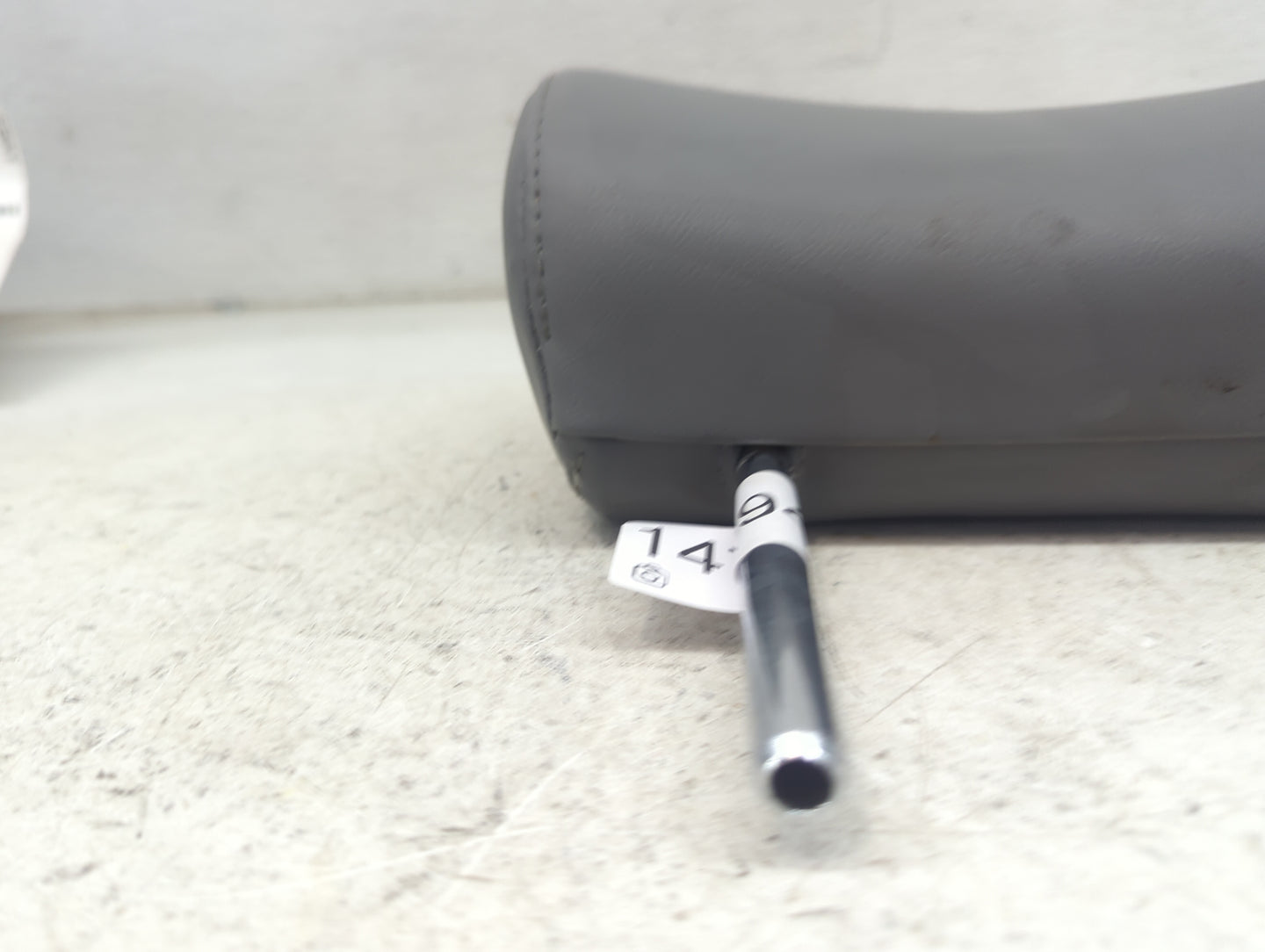 2005 Toyota Avalon Headrest Head Rest Rear Seat Fits OEM Used Auto Parts - Oemusedautoparts1.com