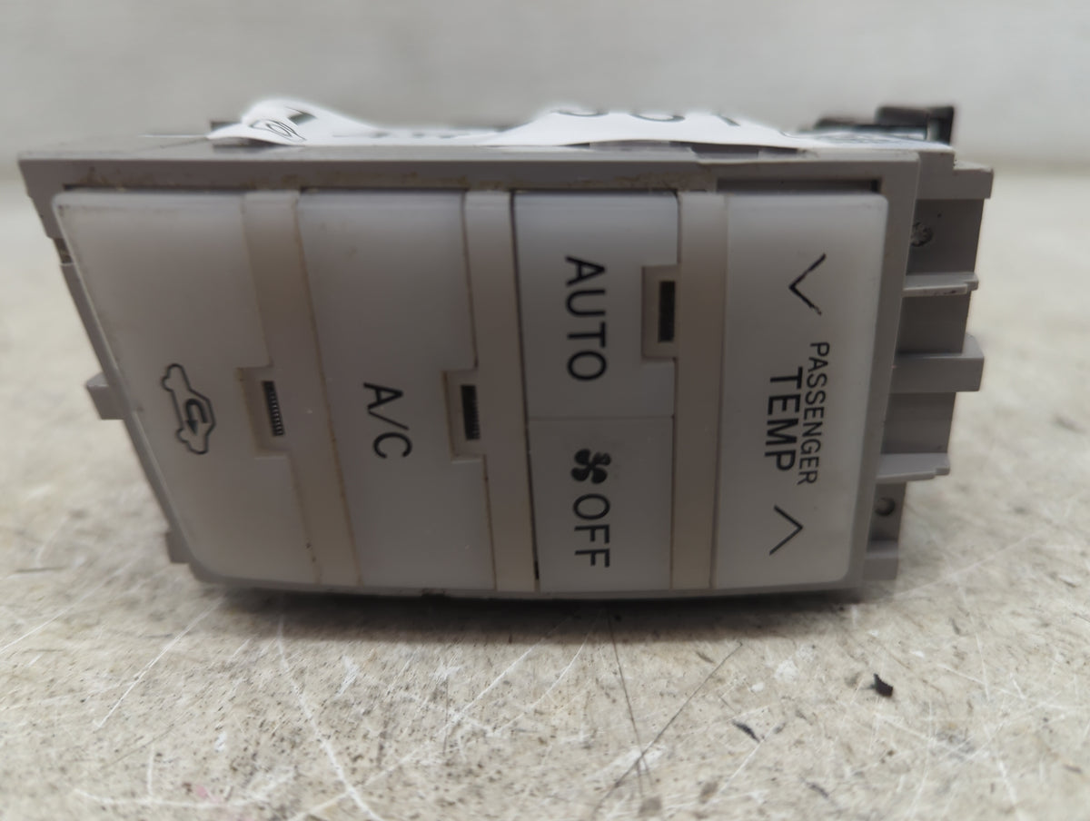 2005-2010 Toyota Avalon Climate Control Module Temperature AC/Heater Replacement P/N:55900-07160 MN146A40-4020 Fits OEM Used