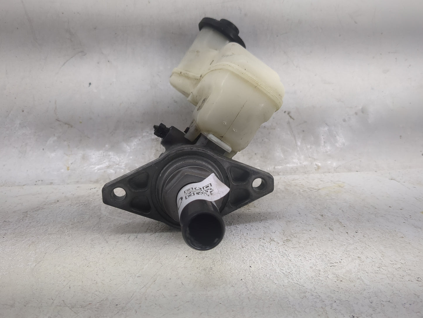 2005-2007 Toyota Avalon Brake Master Cylinder 1498090 - Oemusedautoparts1.com