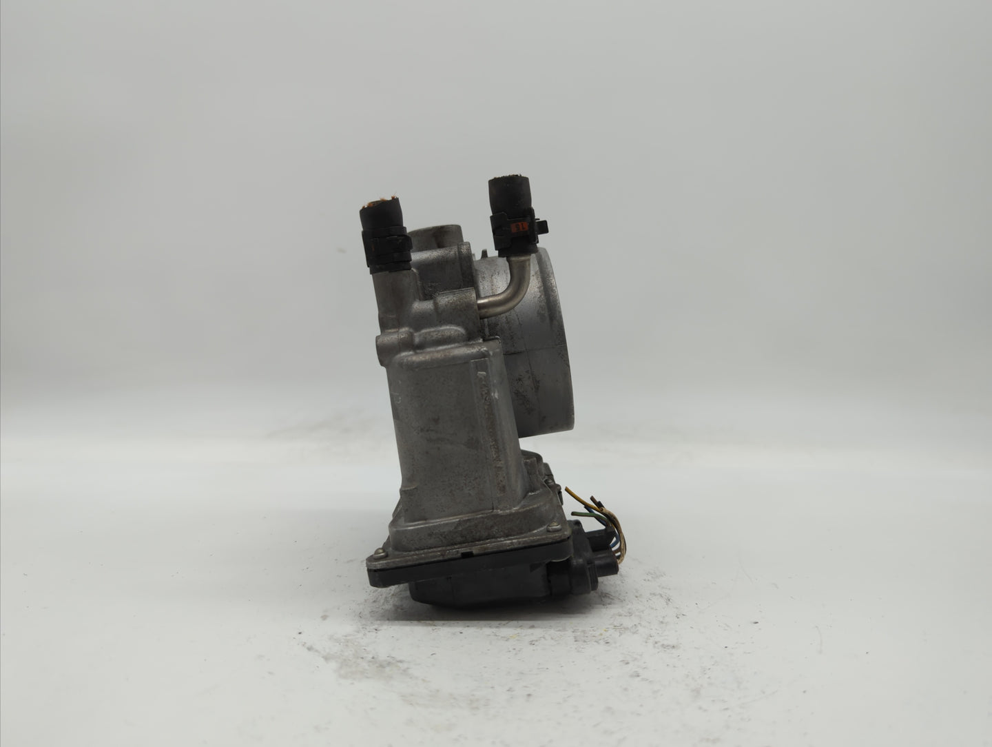 2005-2018 Toyota Avalon Throttle Body P/N:22030-0P050 22030-31030 Fits OEM Used Auto Parts - Oemusedautoparts1.com