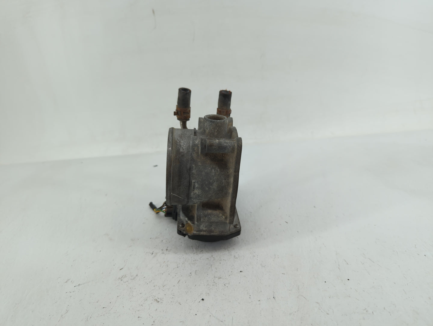 2005-2018 Toyota Avalon Throttle Body P/N:22030-31030 22030-0P050 Fits OEM Used Auto Parts - Oemusedautoparts1.com