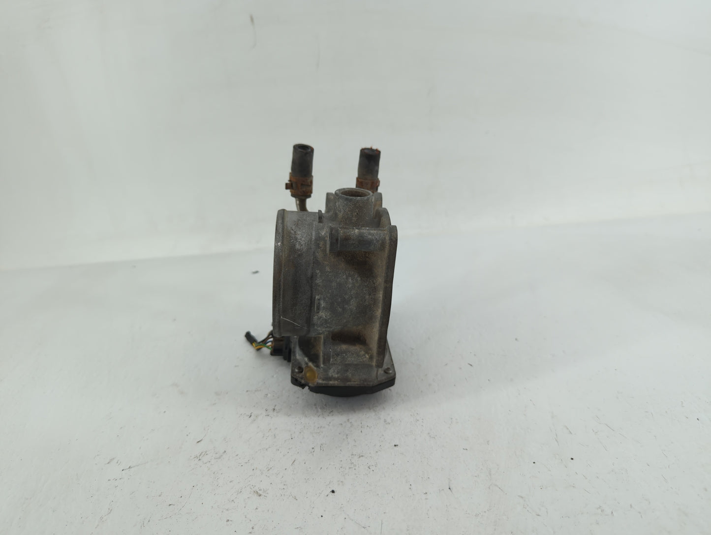 2005-2018 Toyota Avalon Throttle Body P/N:22030-31030 22030-0P050 Fits OEM Used Auto Parts - Oemusedautoparts1.com