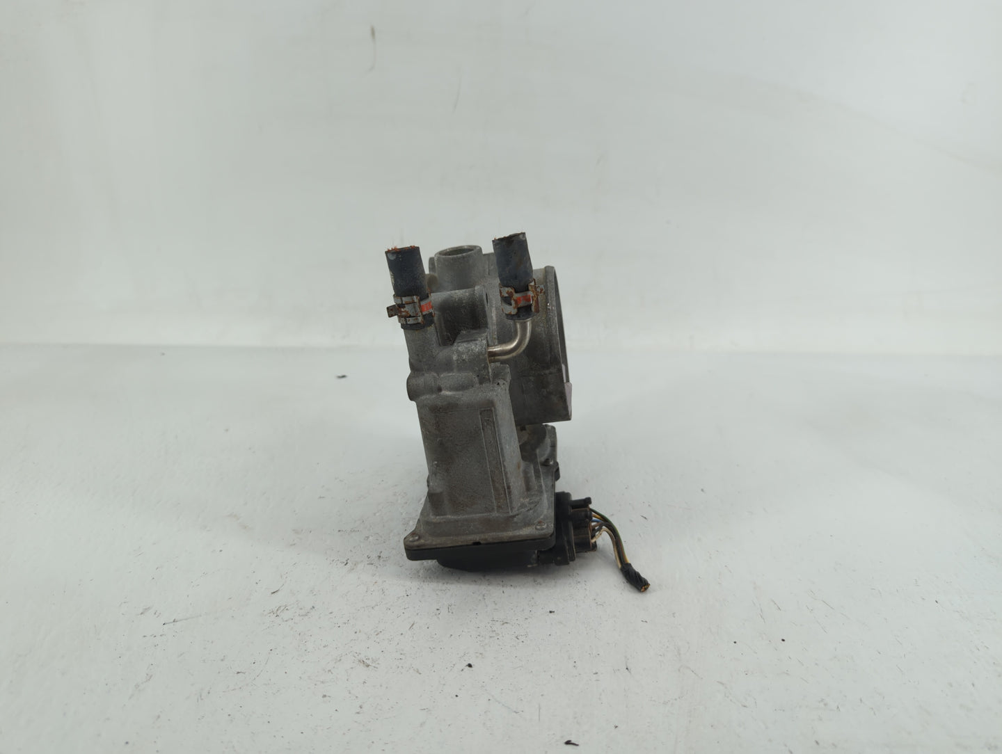 2005-2018 Toyota Avalon Throttle Body P/N:22030-31030 22030-0P050 Fits OEM Used Auto Parts - Oemusedautoparts1.com