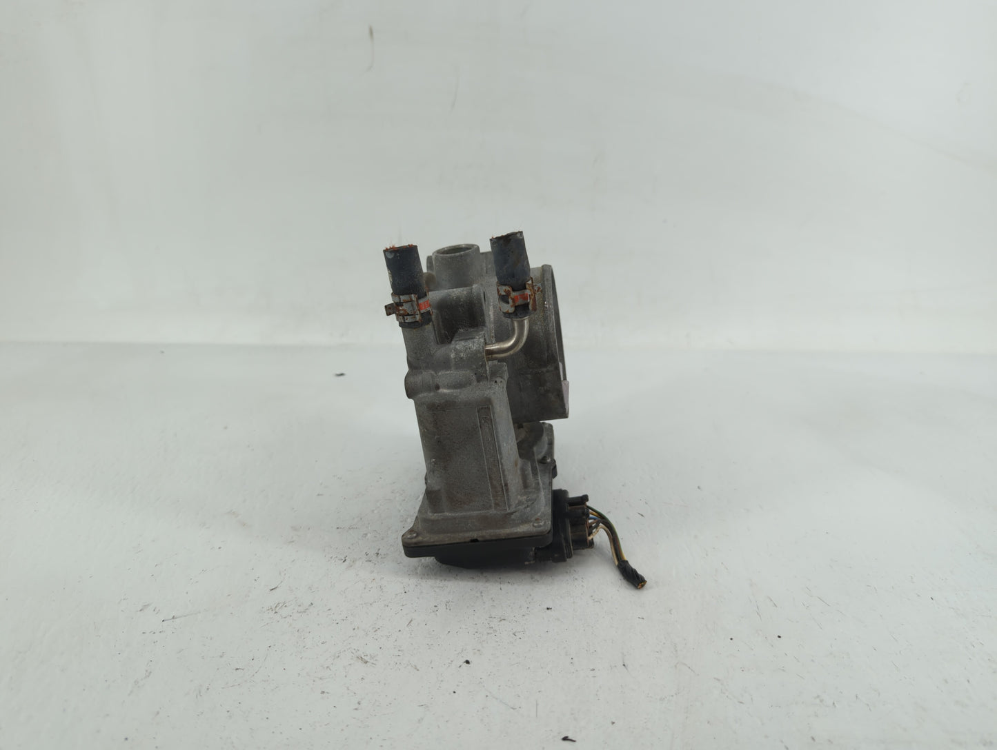 2005-2018 Toyota Avalon Throttle Body P/N:22030-31030 22030-0P050 Fits OEM Used Auto Parts - Oemusedautoparts1.com