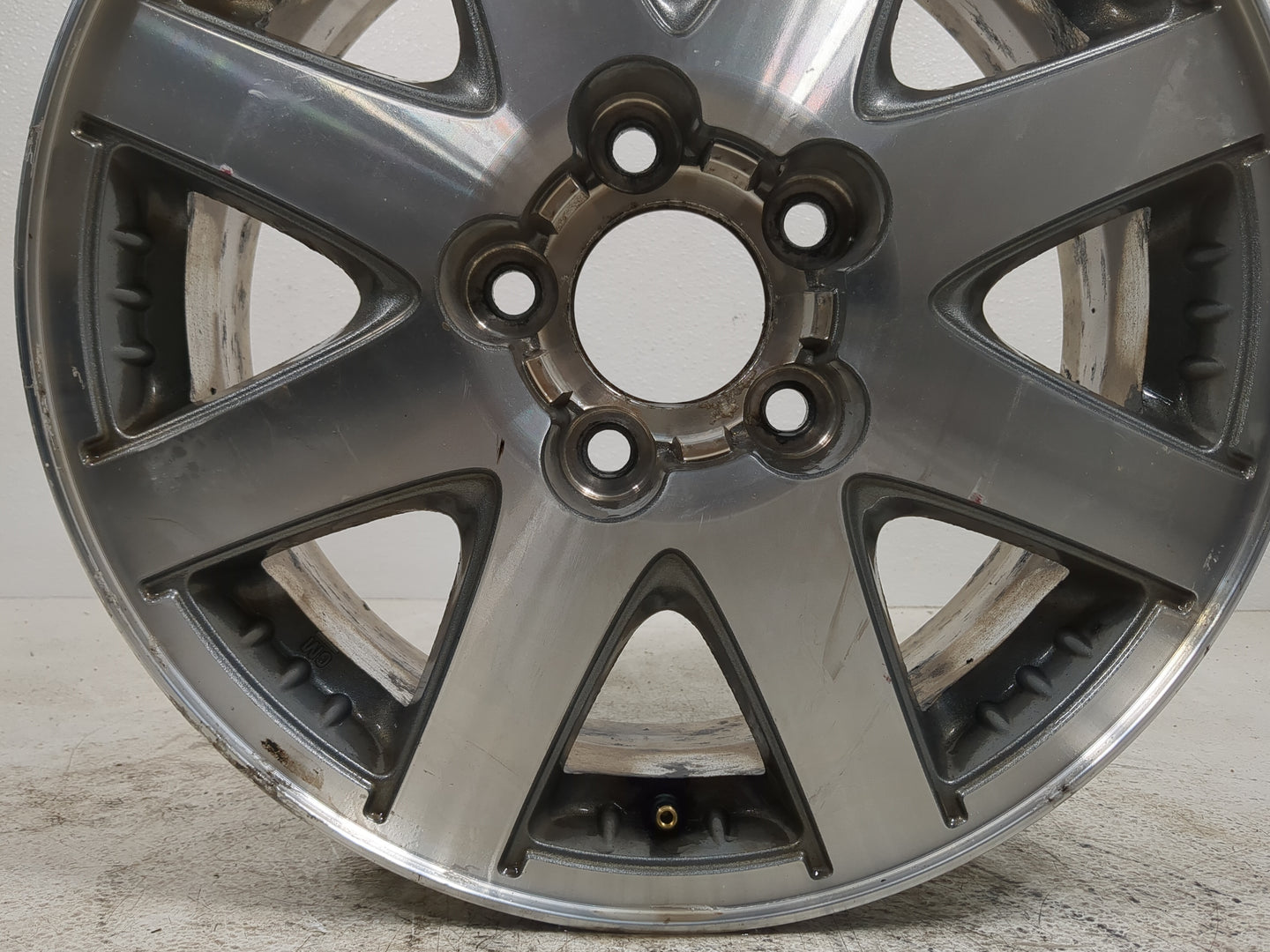 2005-2007 Toyota Avalon Oem Wheel Rim - Oemusedautoparts1.com